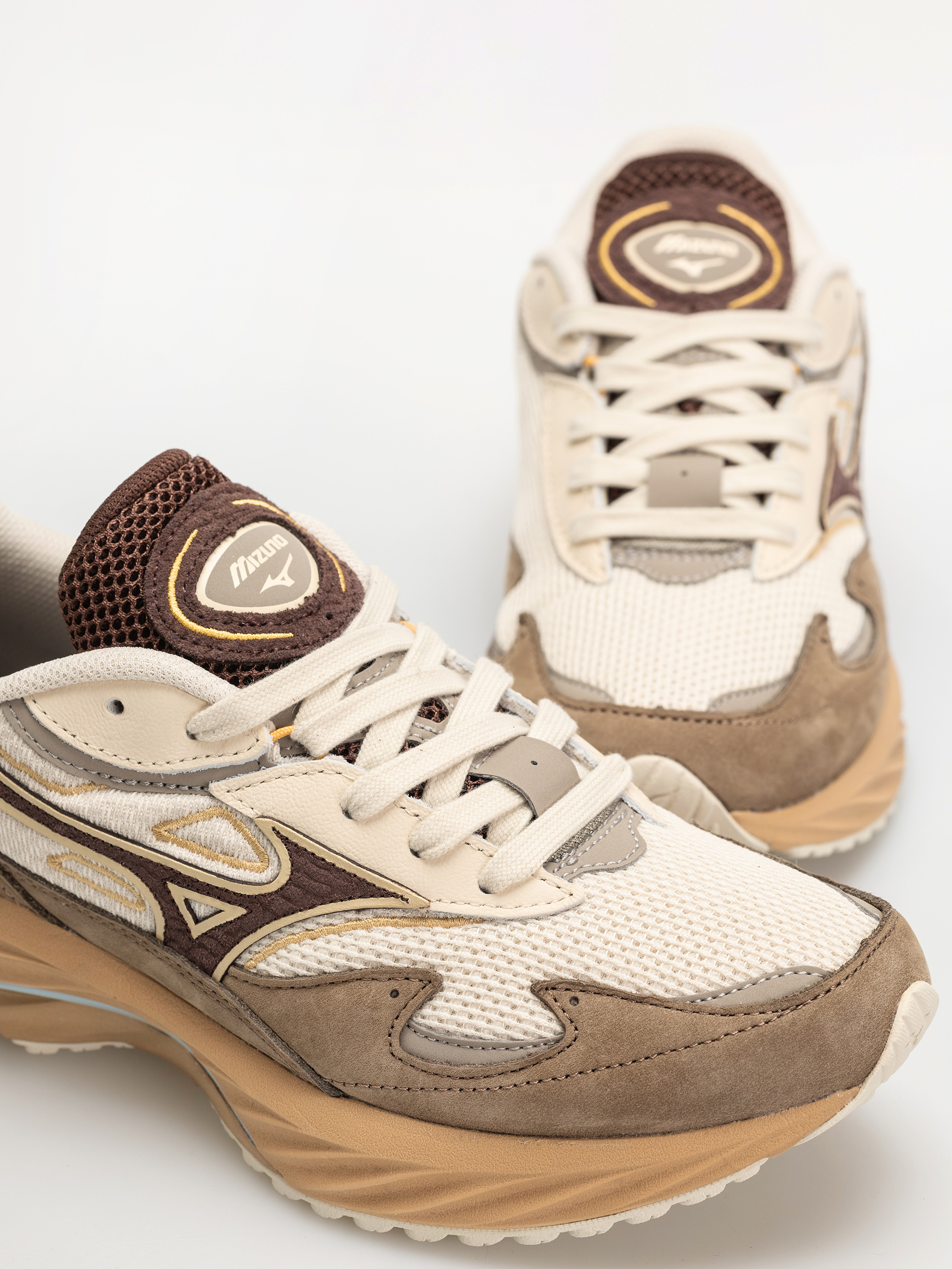 Pantofi Mizuno Wave Rider Βeta Premium (vintage khaki/chicory coffee/lantana)