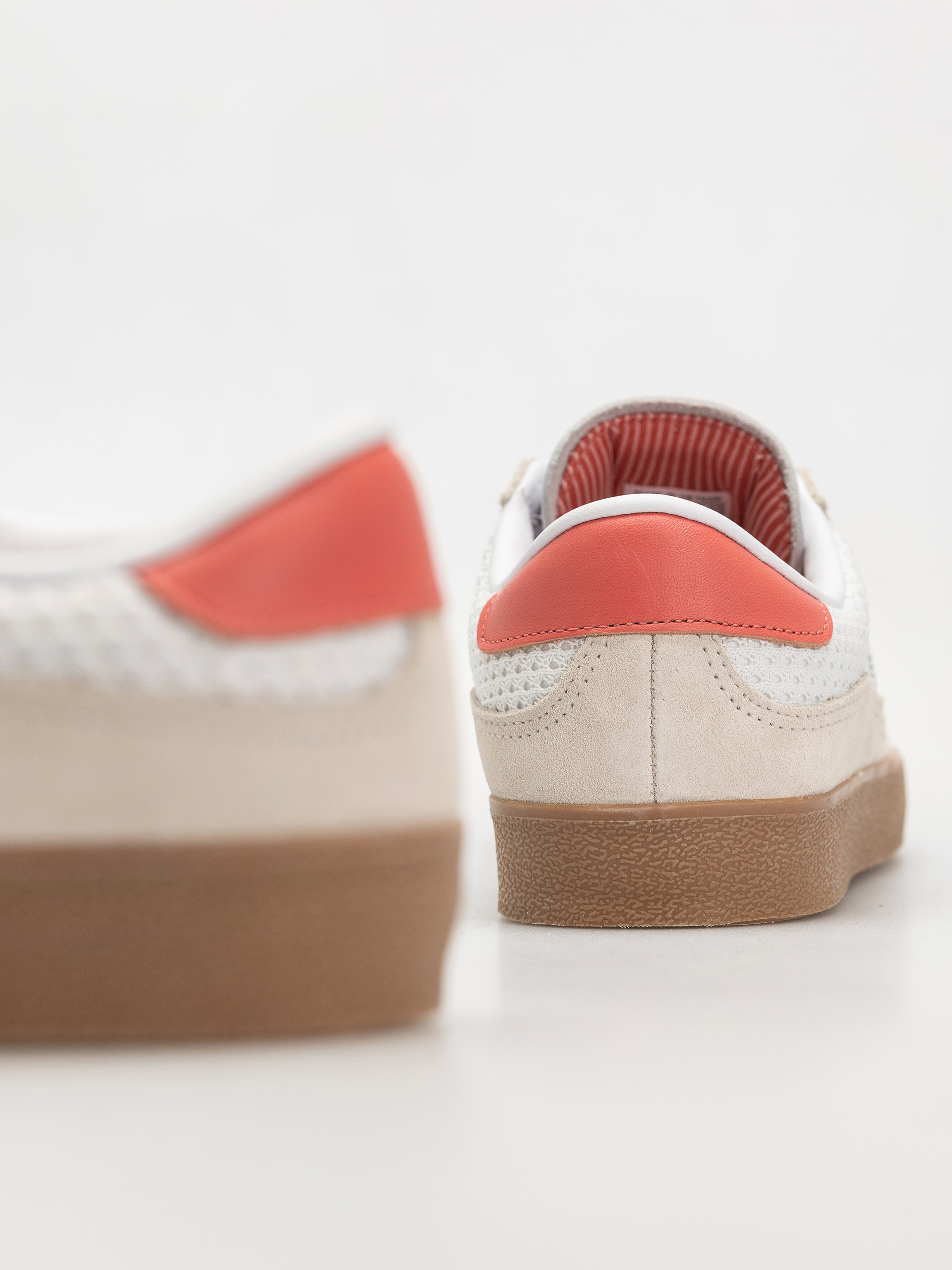 Pantofi adidas Puig Indoor (wonwhi/ftwwht/gum4)