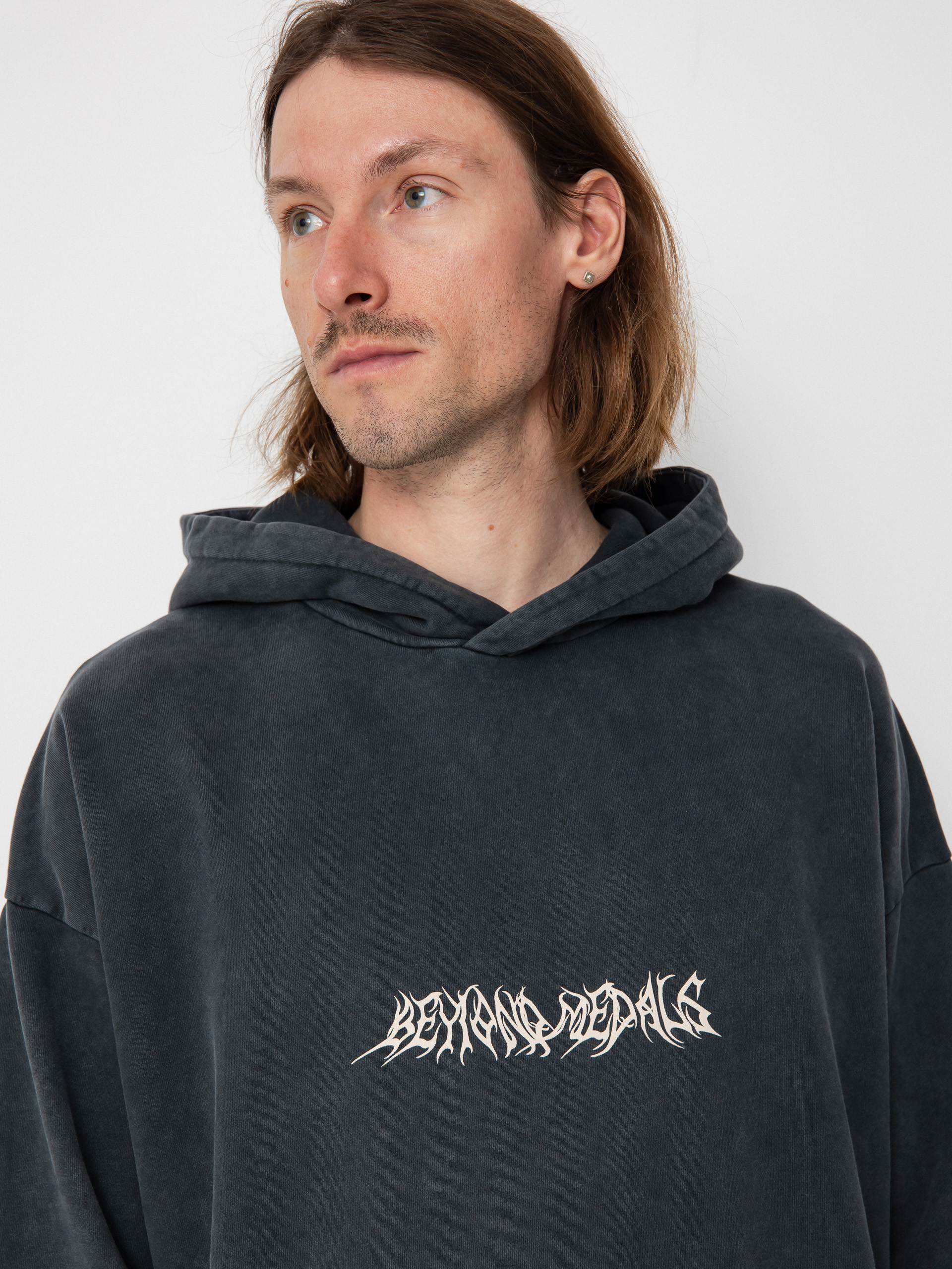 Hanorac cu glugă Beyond Medals Acid Sin HD (washed brown)