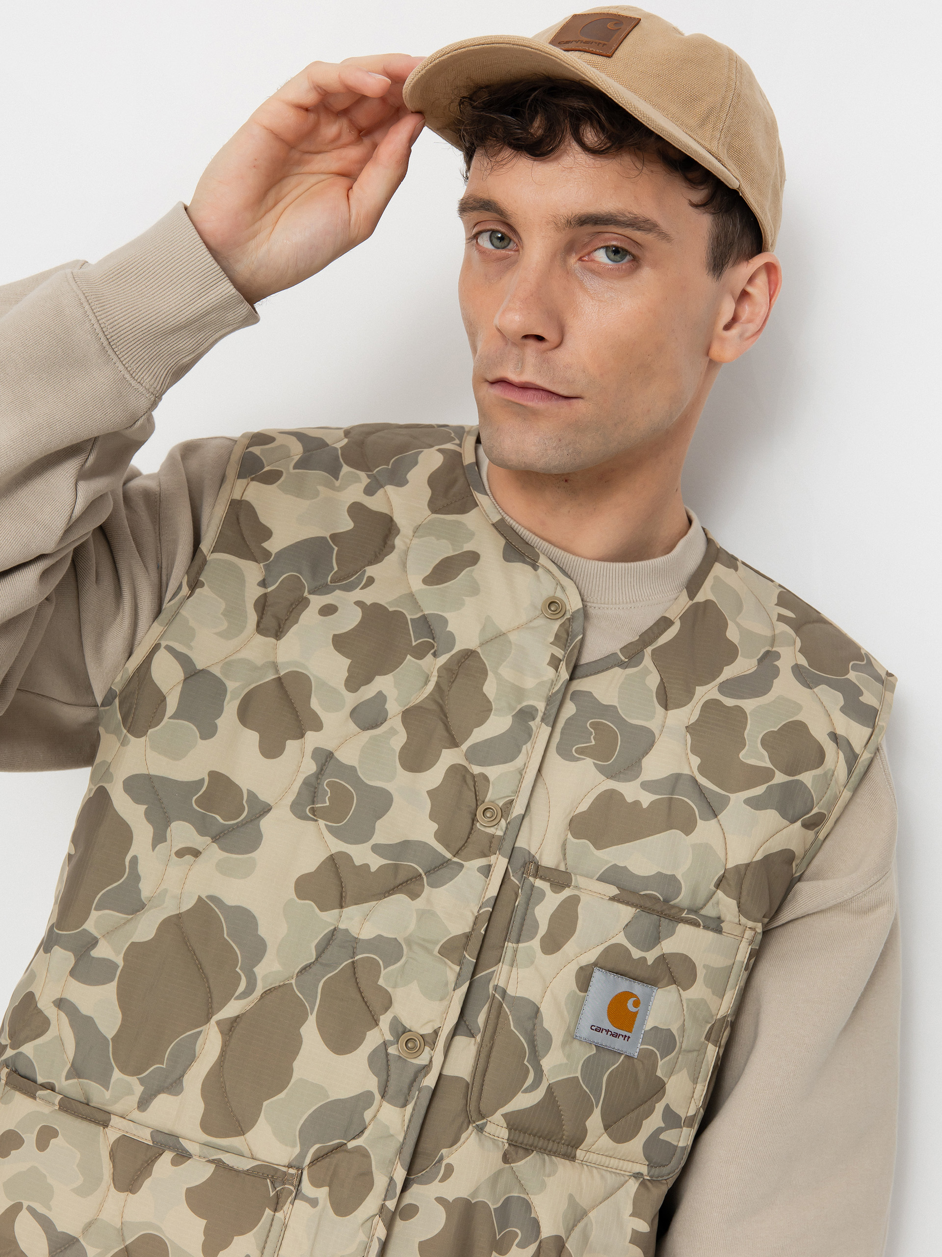 Vestă Carhartt WIP Skyton (camo duck/desert)