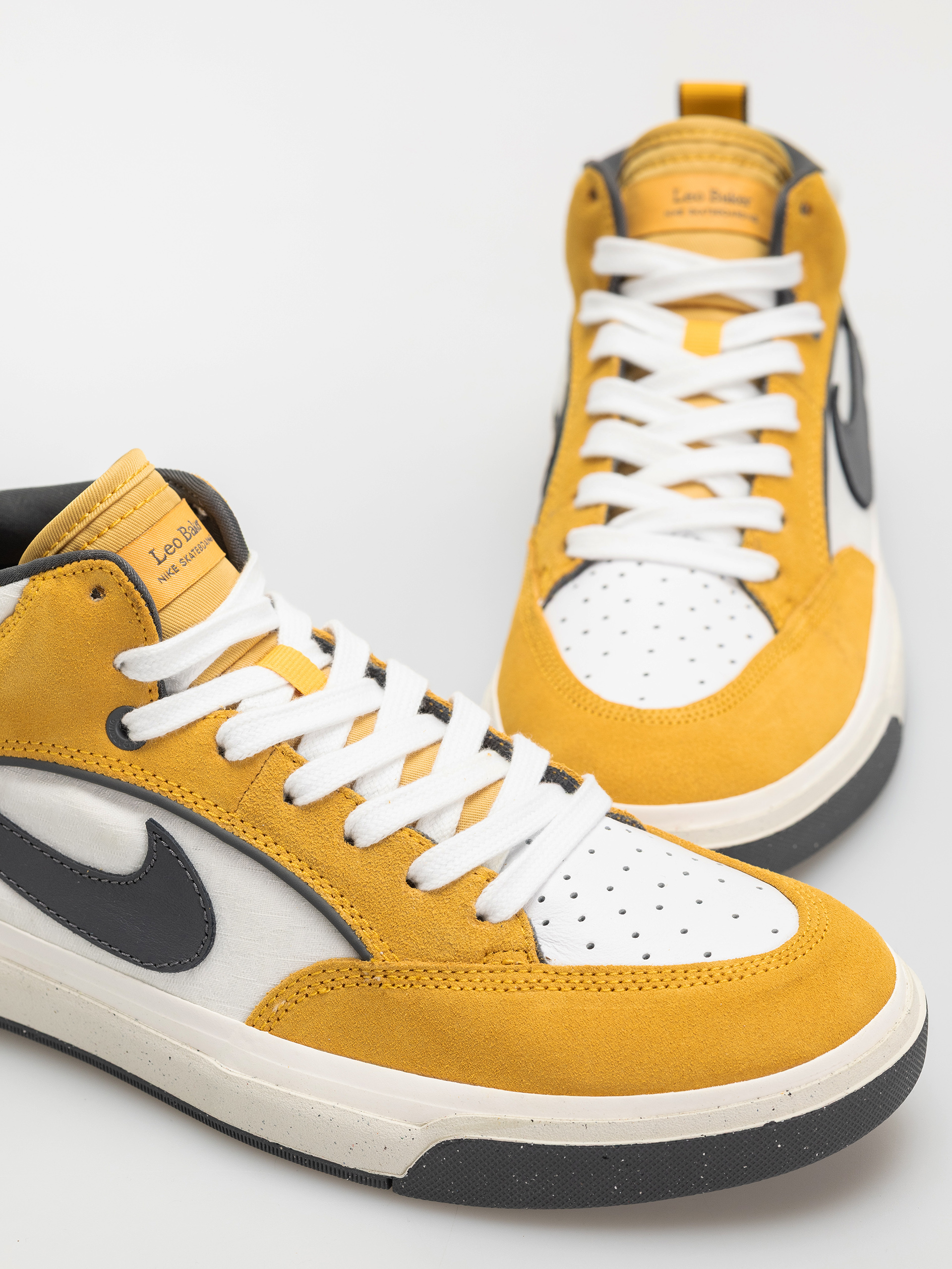 Pantofi Nike SB React Leo (university gold/dark grey)