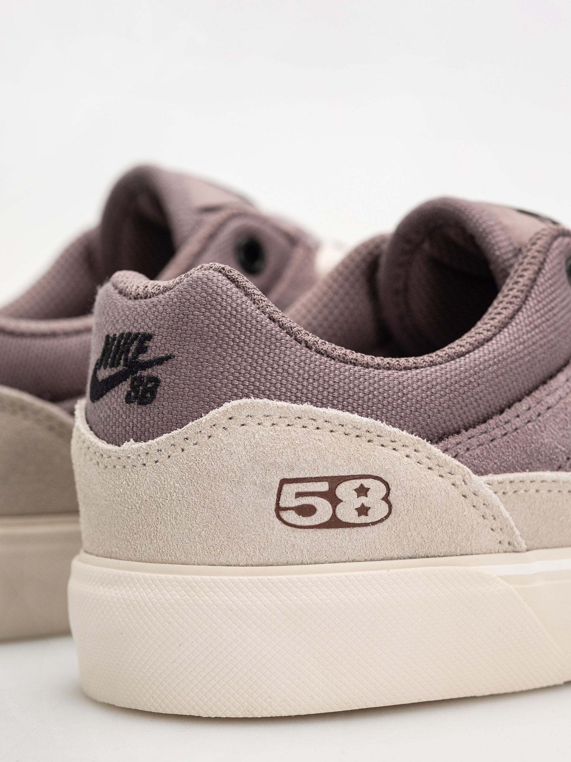 Pantofi Nike SB Malor TE (taupe grey/black lt orewood brn cinnamon)