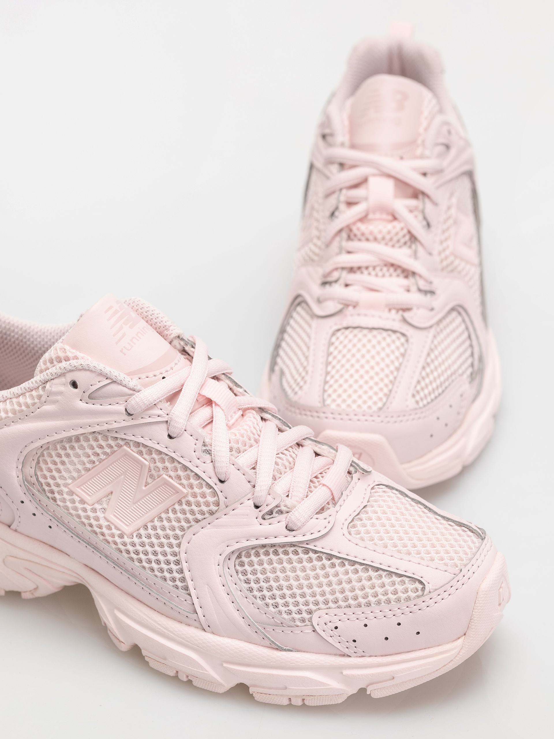 Pantofi New Balance 530 (rose sugar)