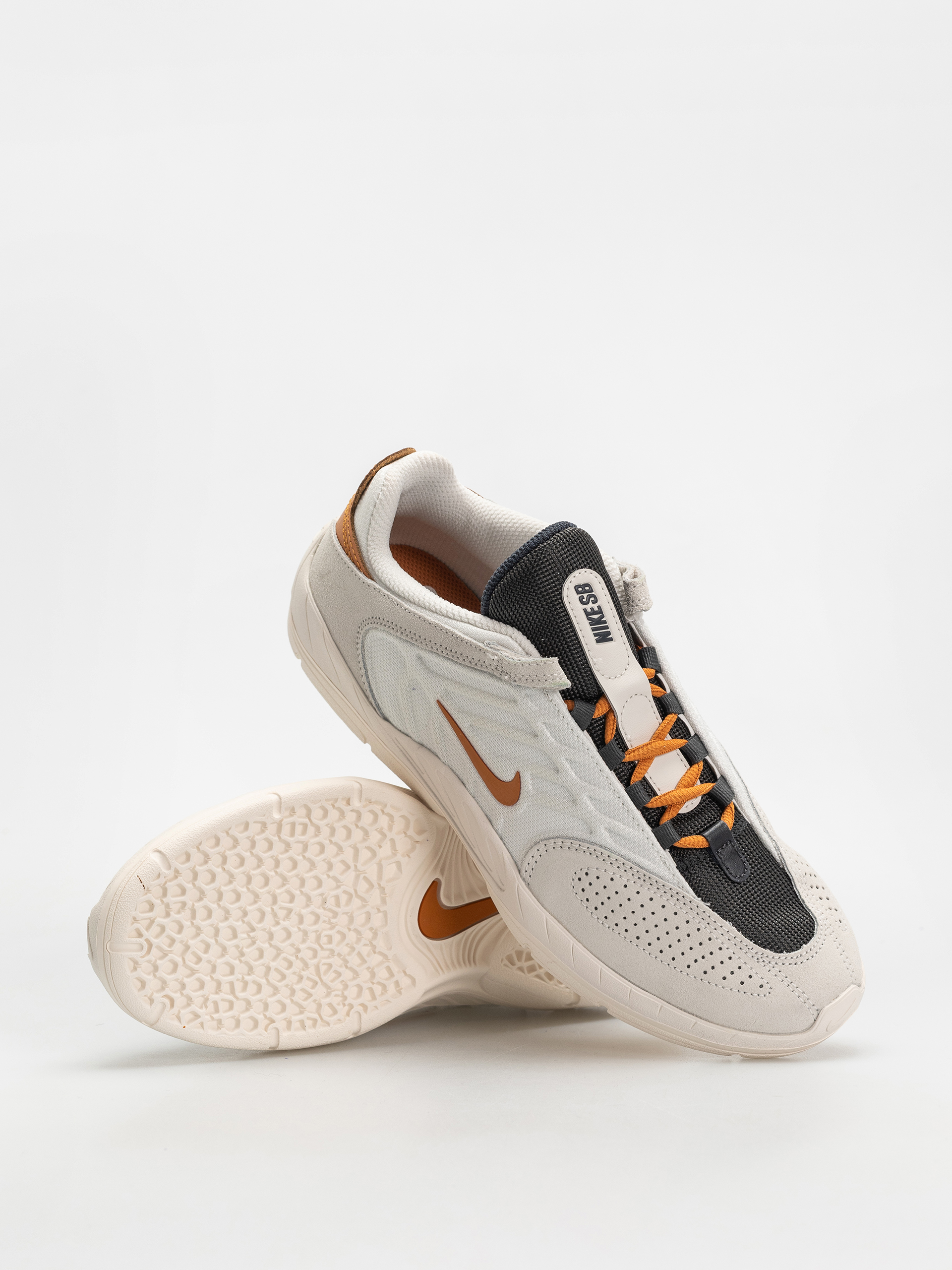 Pantofi Nike SB Vertebrae (summit white/monarch phantom)