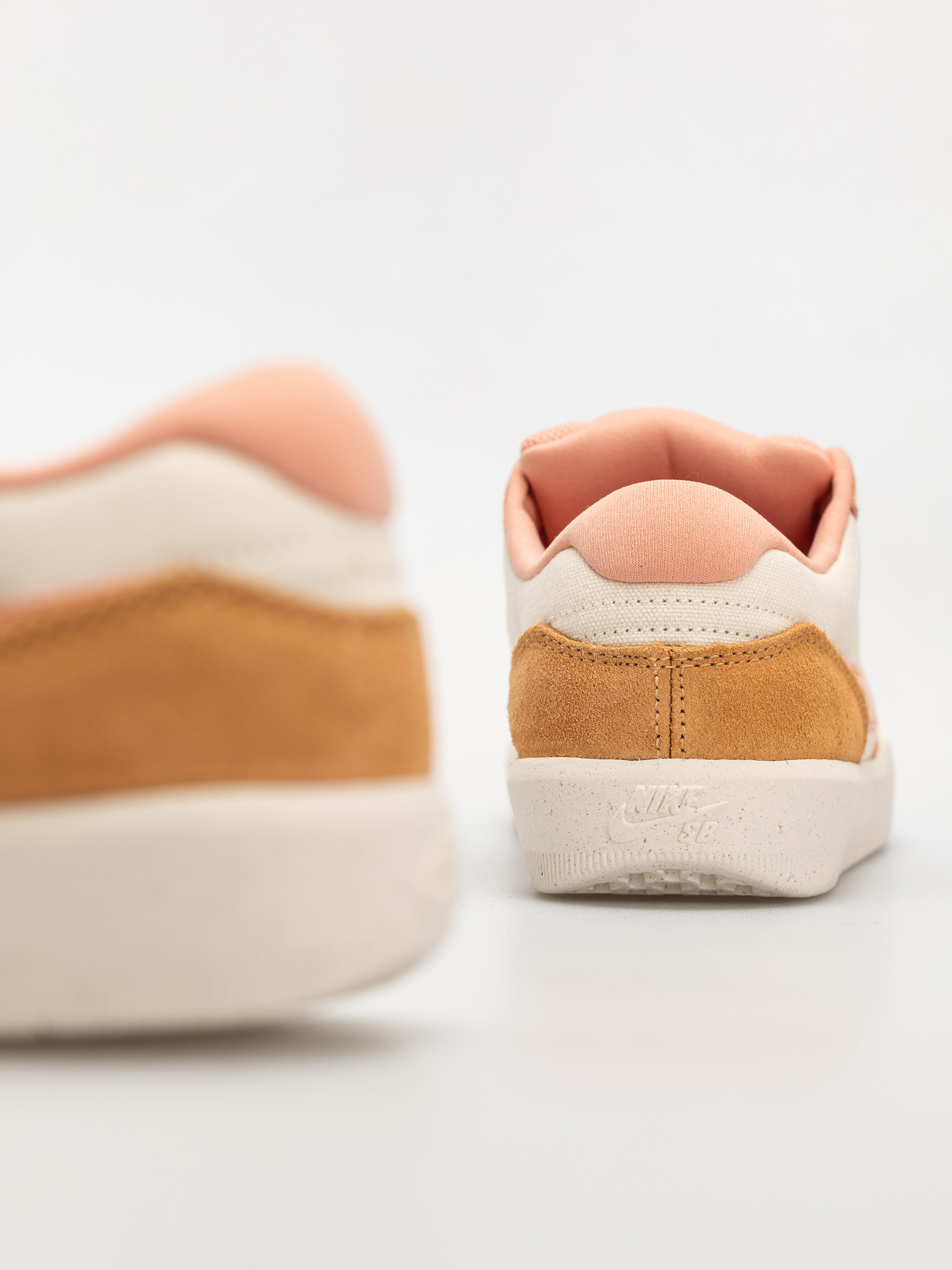 Pantofi Nike SB Force 58 (pale ivory/apricot agate copper moon)