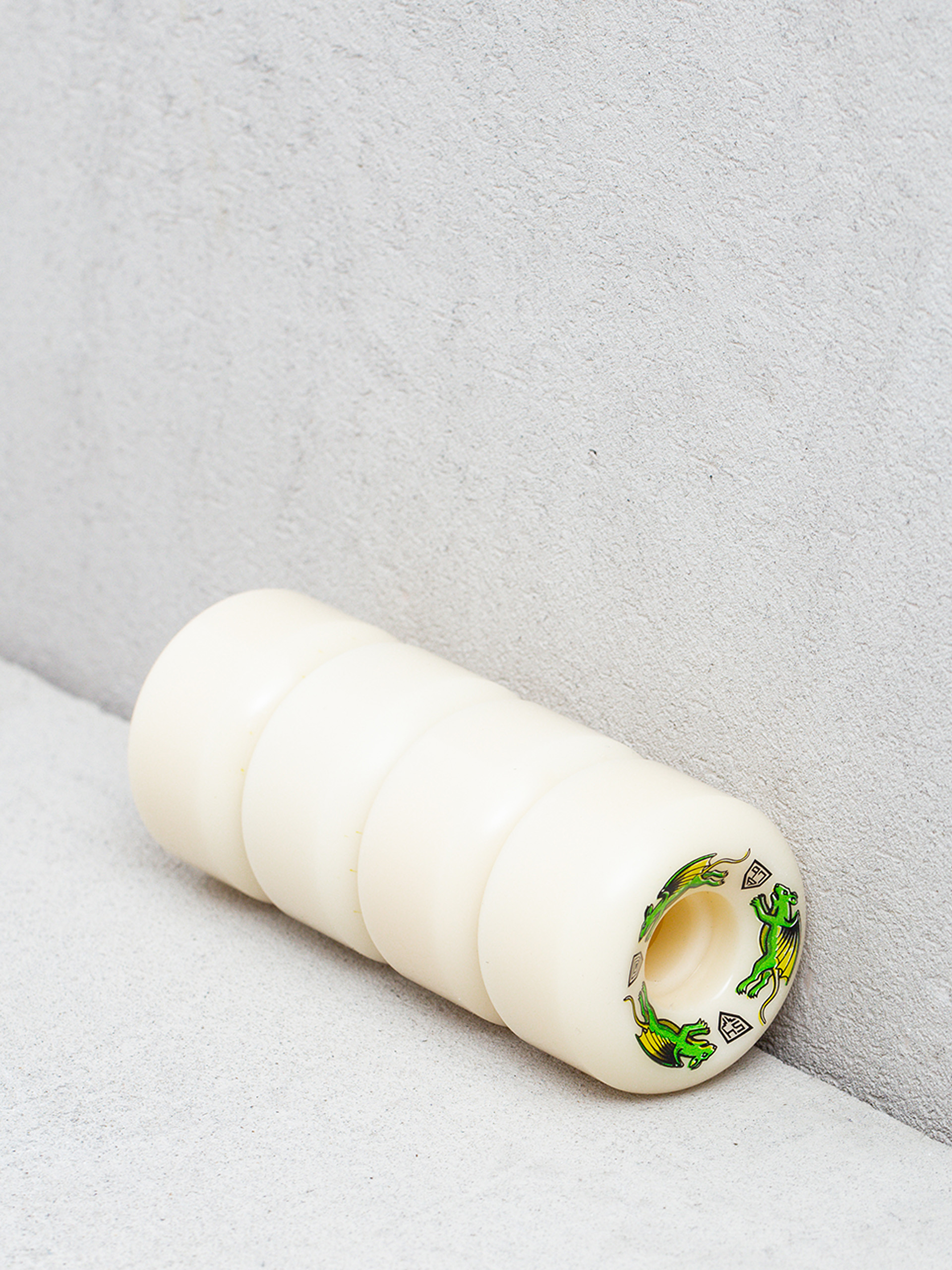 Role Powell Peralta WL PP Dragon Formula Nano Rat V6 97A (off white)