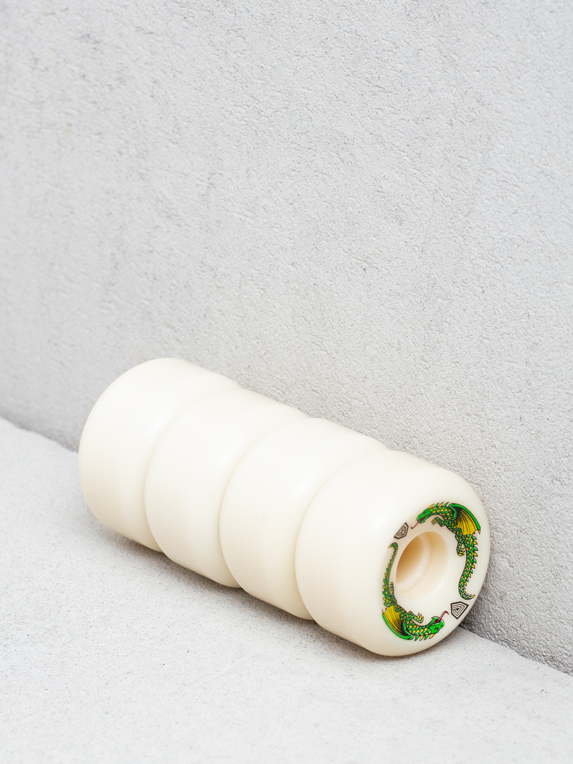 Role Powell Peralta WL PP Dragon Formula Side Cut RB2 93A (off white)