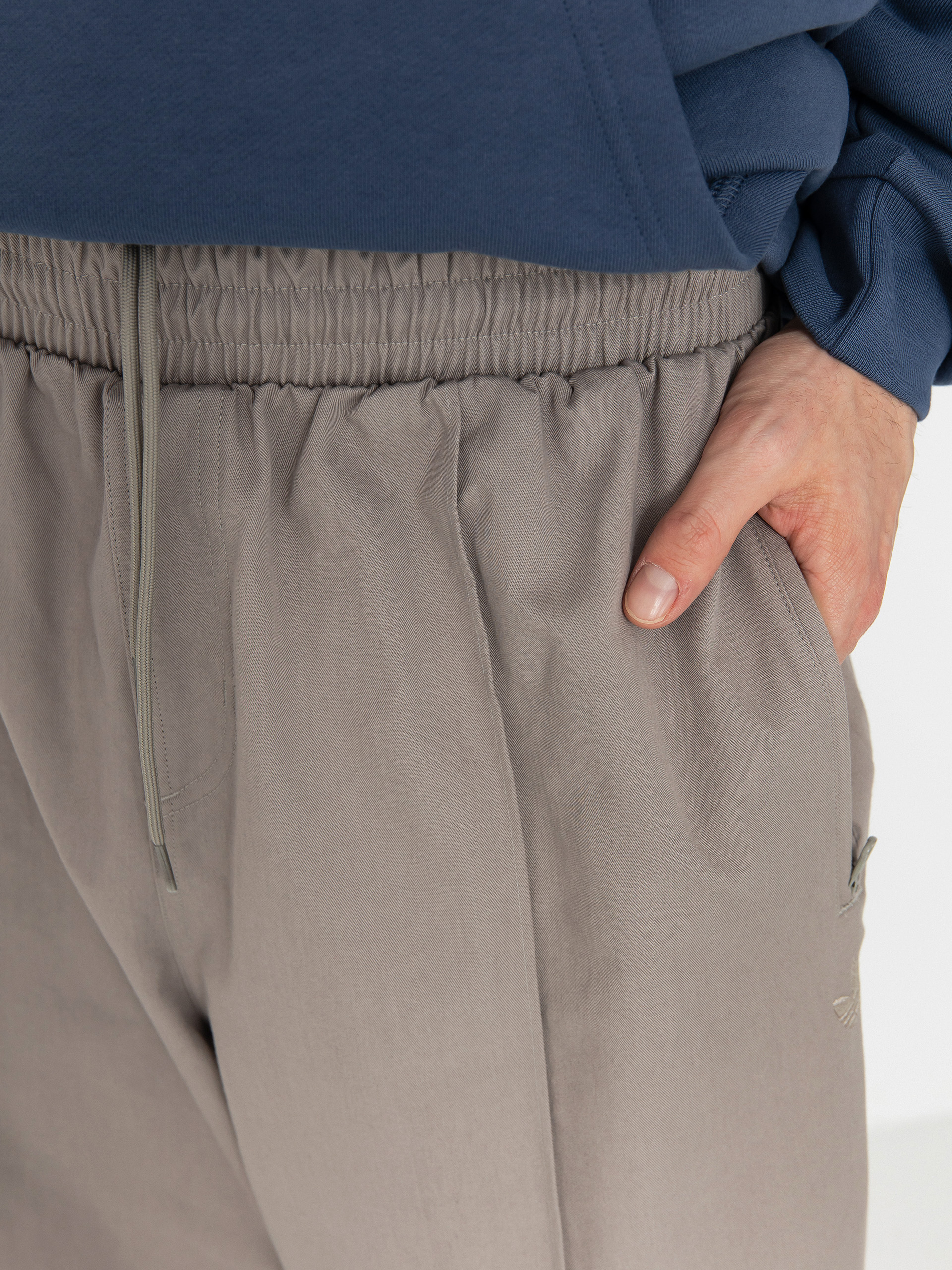 Pantaloni adidas Pintuck (putbei)