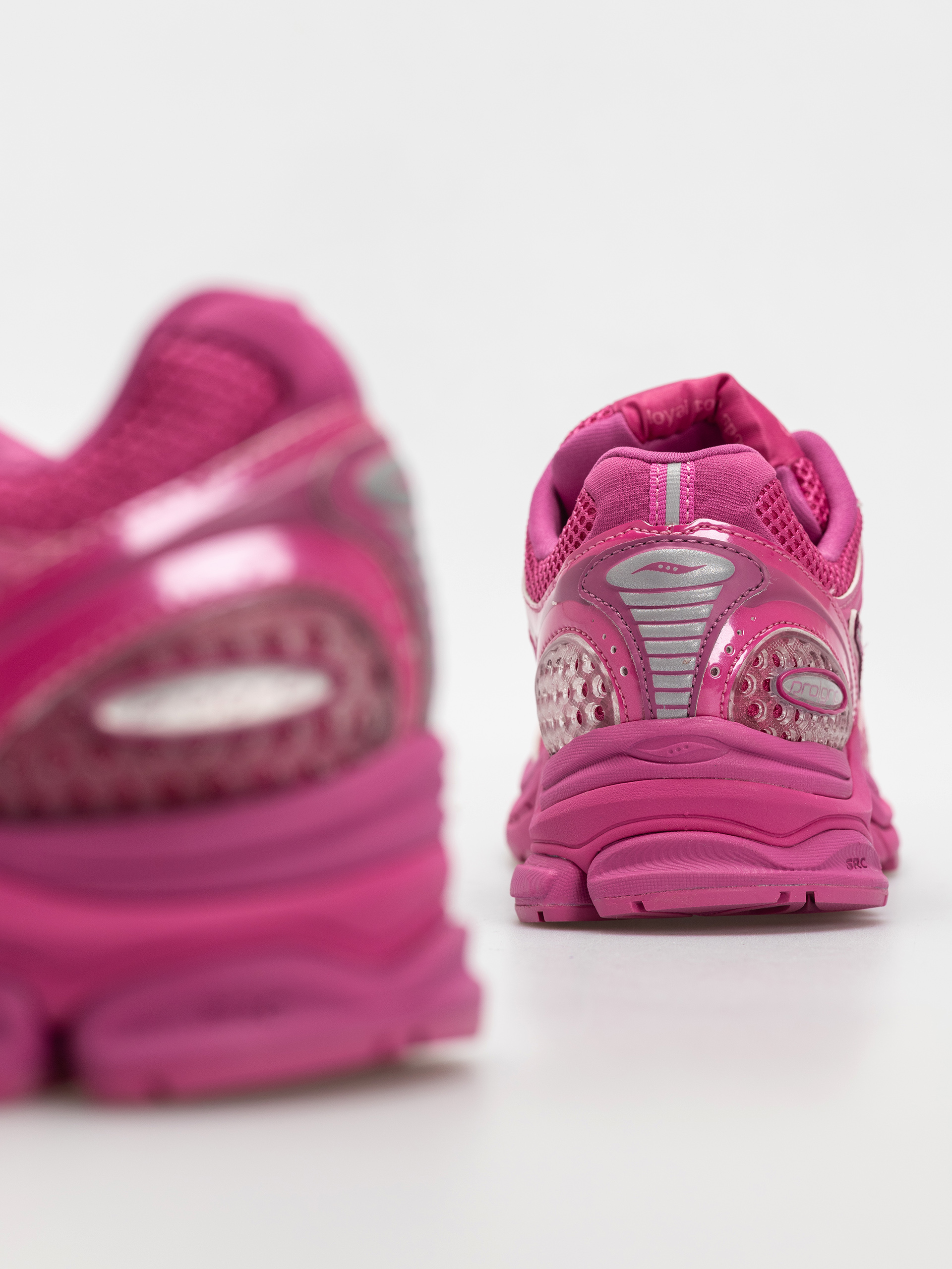 Pantofi Saucony Progrid Triumph 4 (pink)
