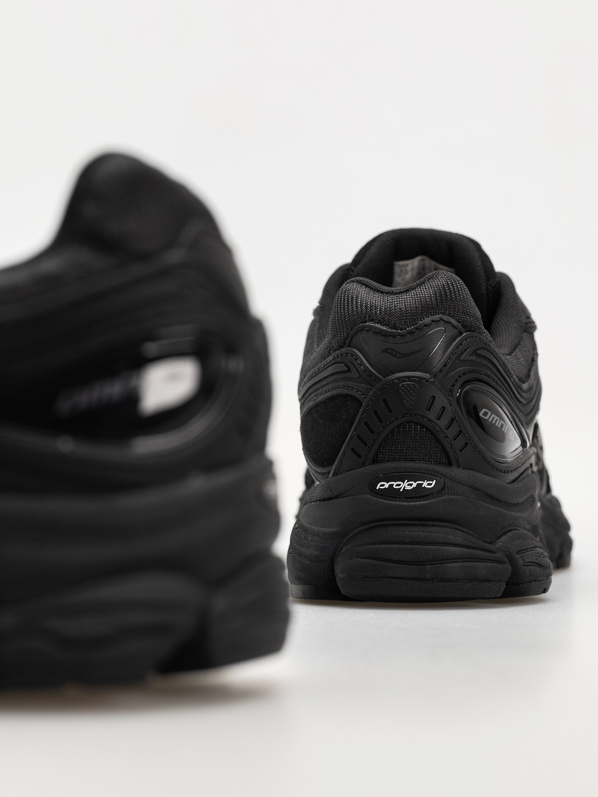 Pantofi Saucony Progrid Omni 9 (black)