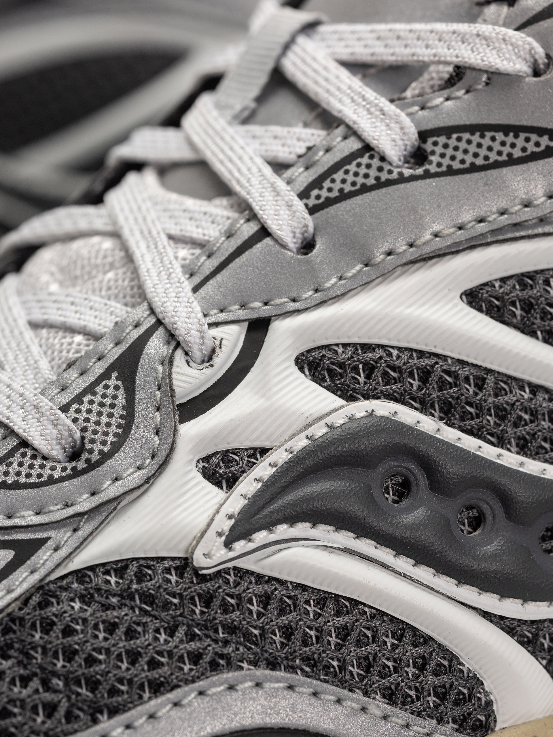 Pantofi Saucony Progrid Omni 9 (grey/silver)