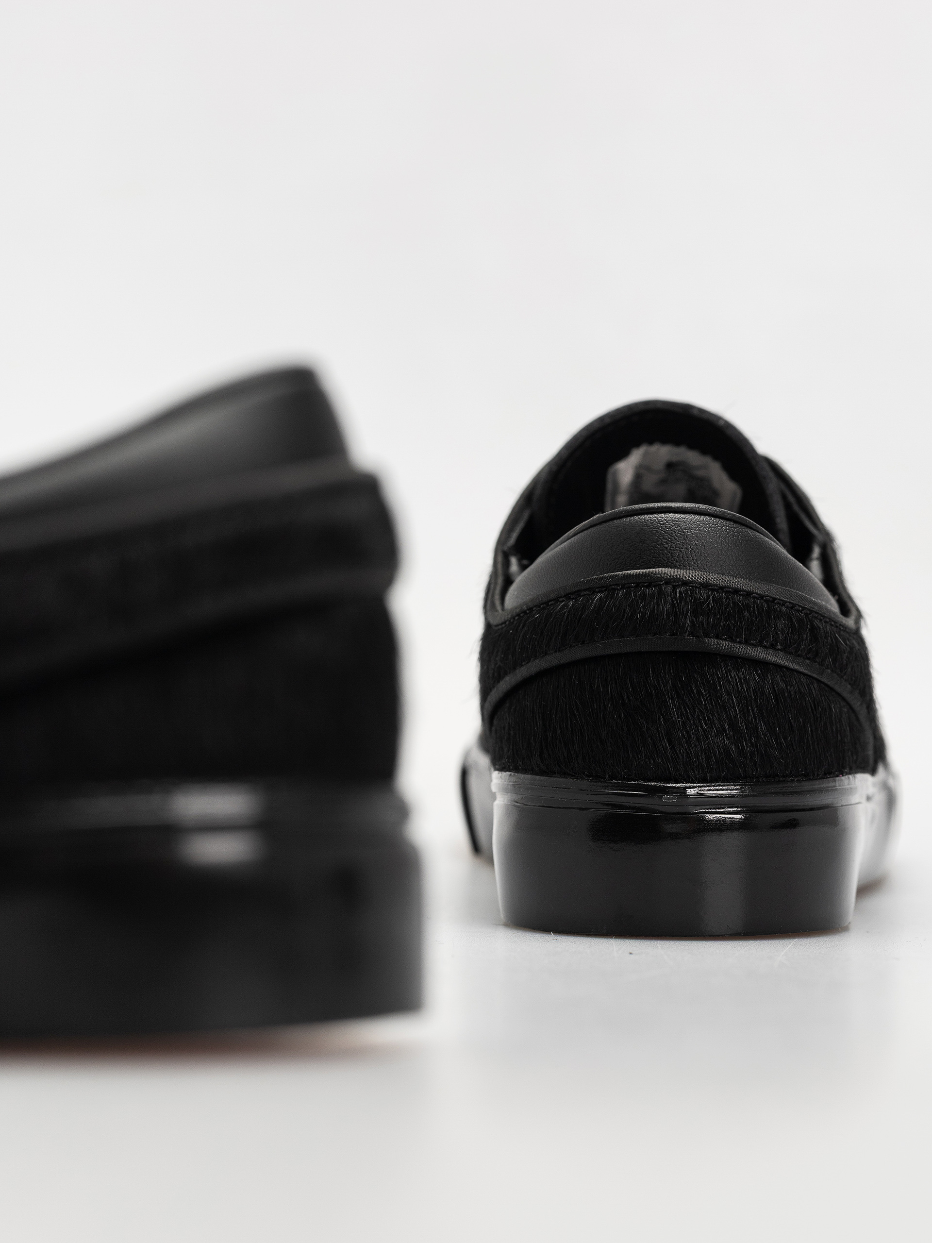 Pantofi Nike SB Zoom Janoski Og+ SE (black/black off noir black)