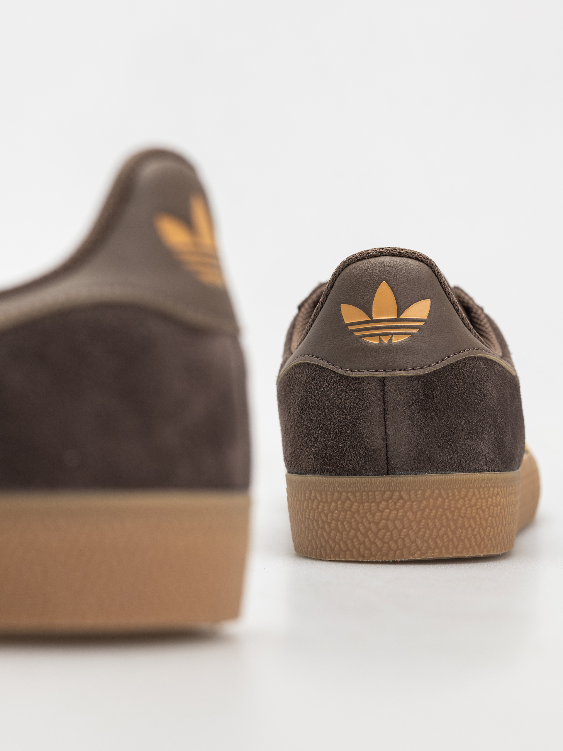 Pantofi adidas Gazelle ADV - maro (crywht/crywht/gum4)