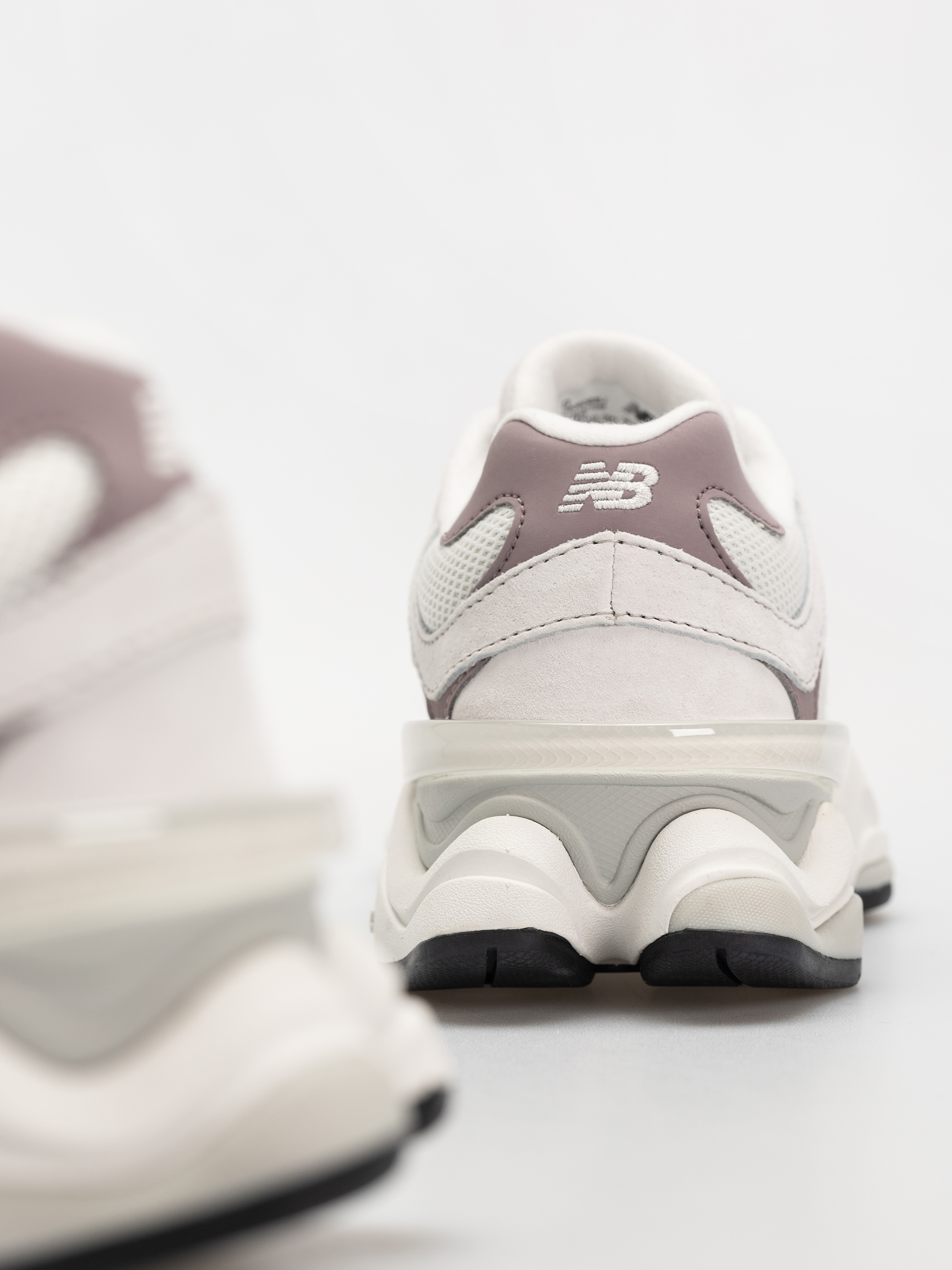 Pantofi New Balance 9060 (grey matter)