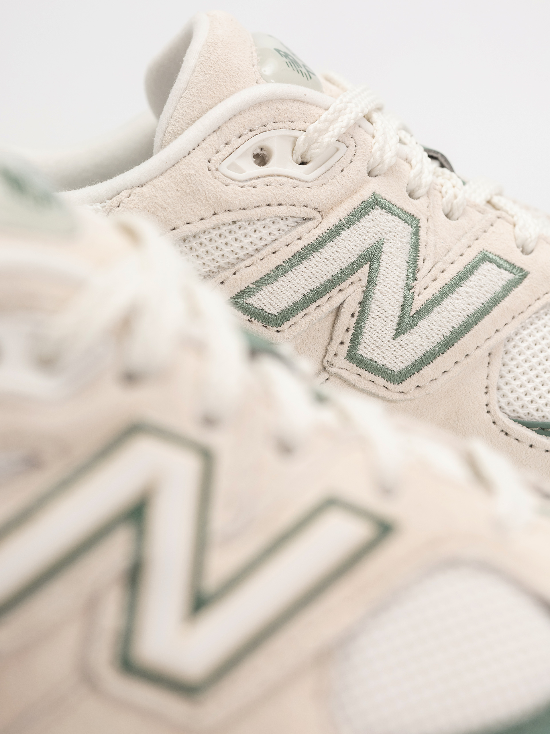 Pantofi New Balance 9060 (linen)