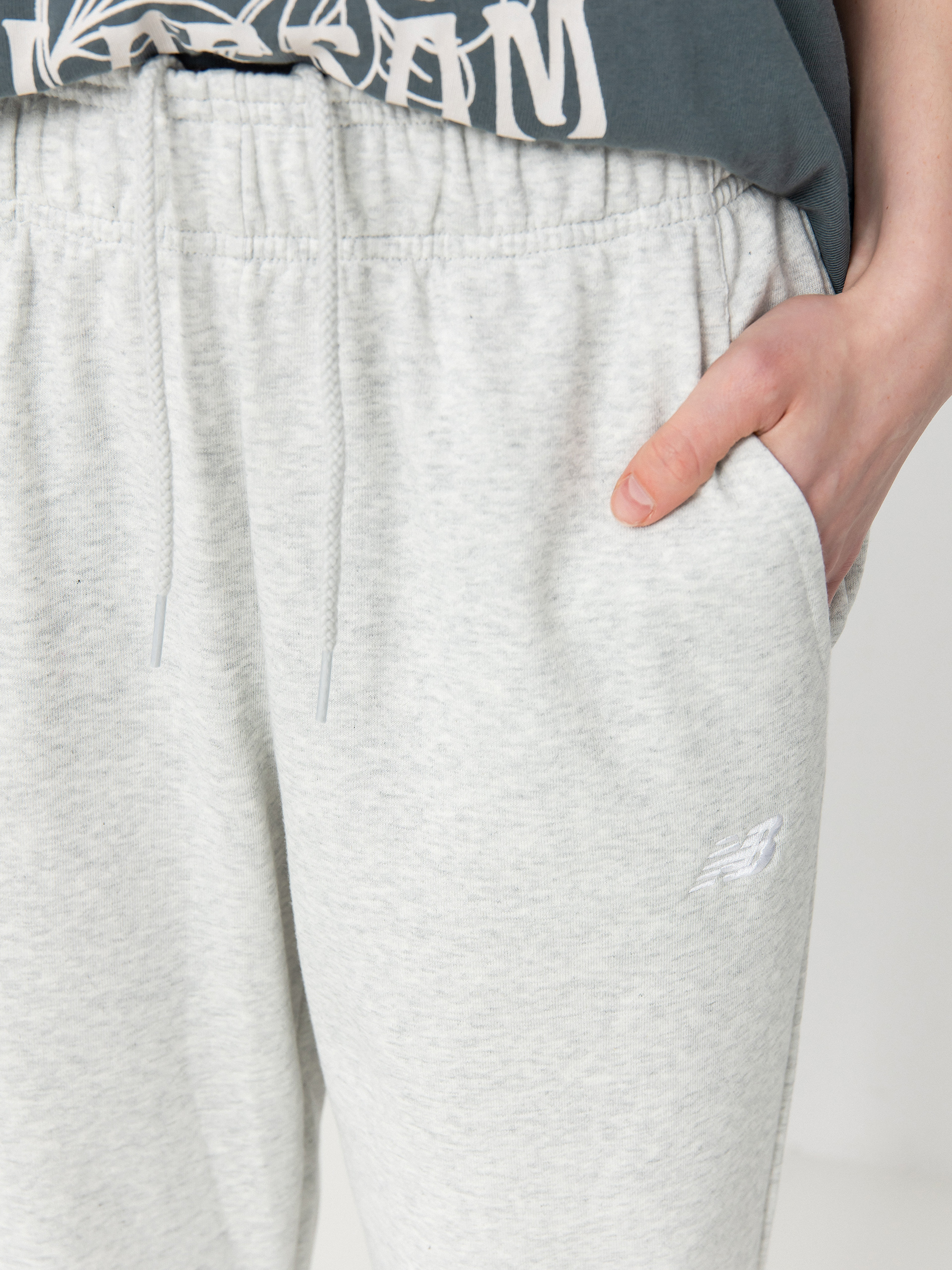 Pantaloni New Balance French Terry Wmn (ashheath)