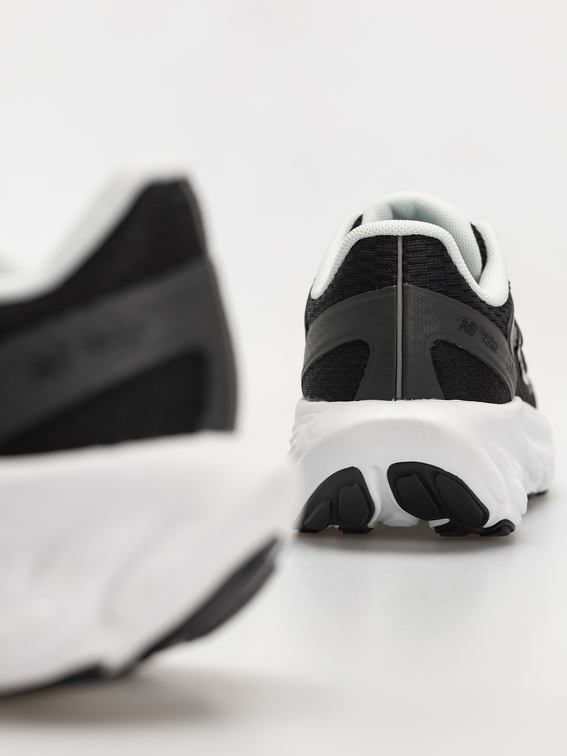 Pantofi New Balance TRN (black/white)