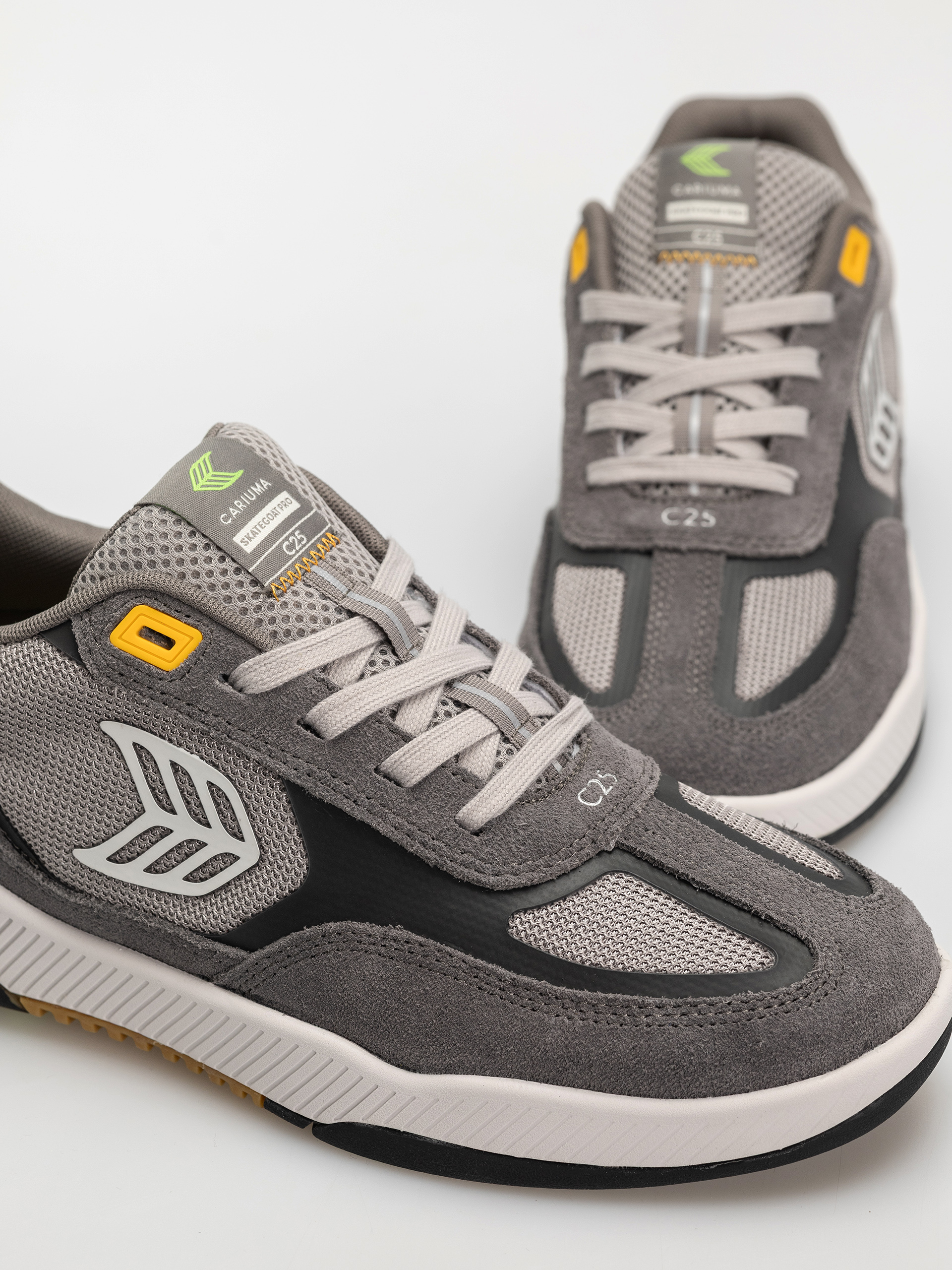 Pantofi Cariuma Skategoat C25 Pro (charcoal grey suede light grey mesh ice logo yellow)