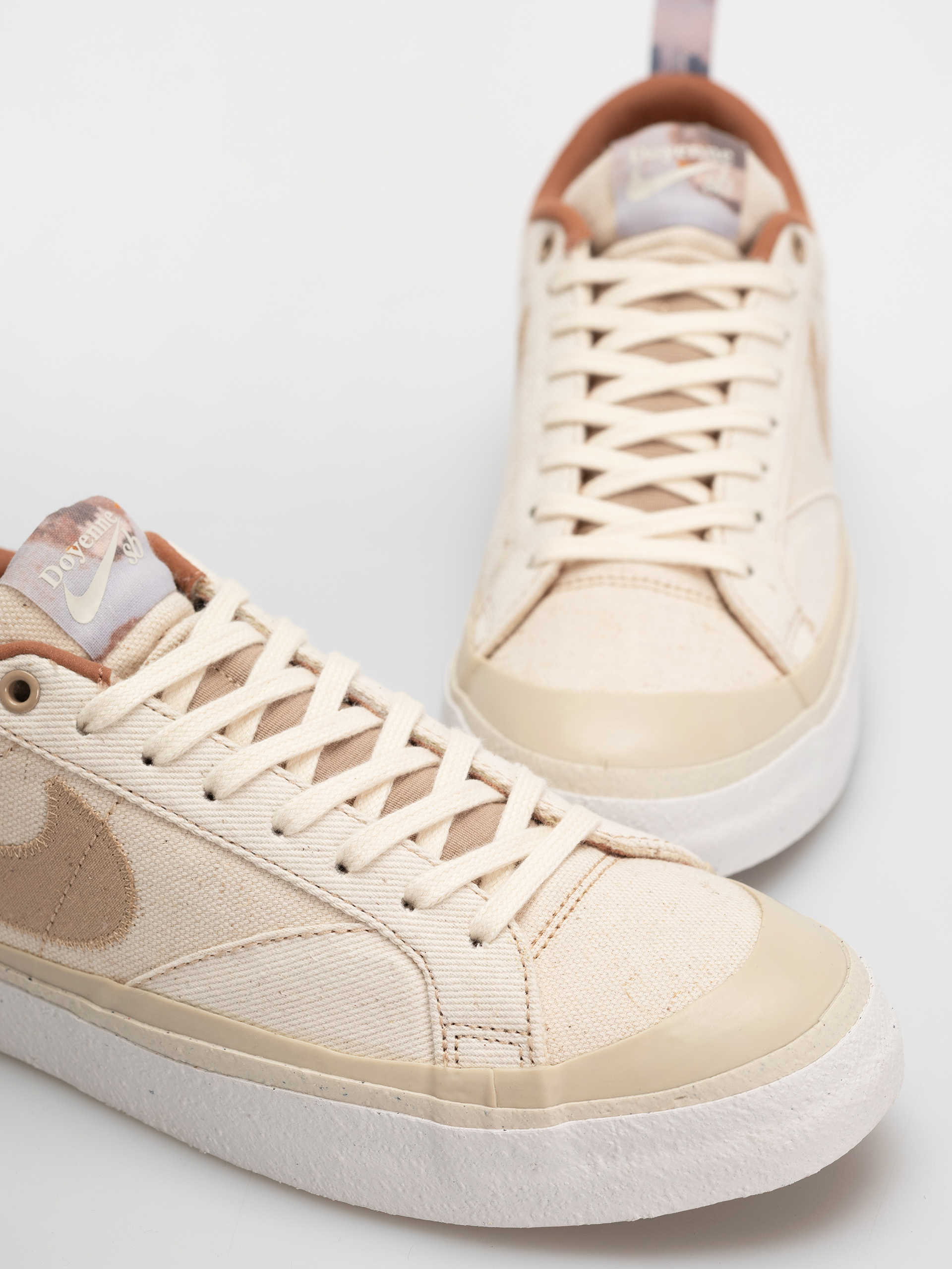 Pantofi Nike SB Blazer Low X Doyenne (coconut milk/rattan limestone rattan)