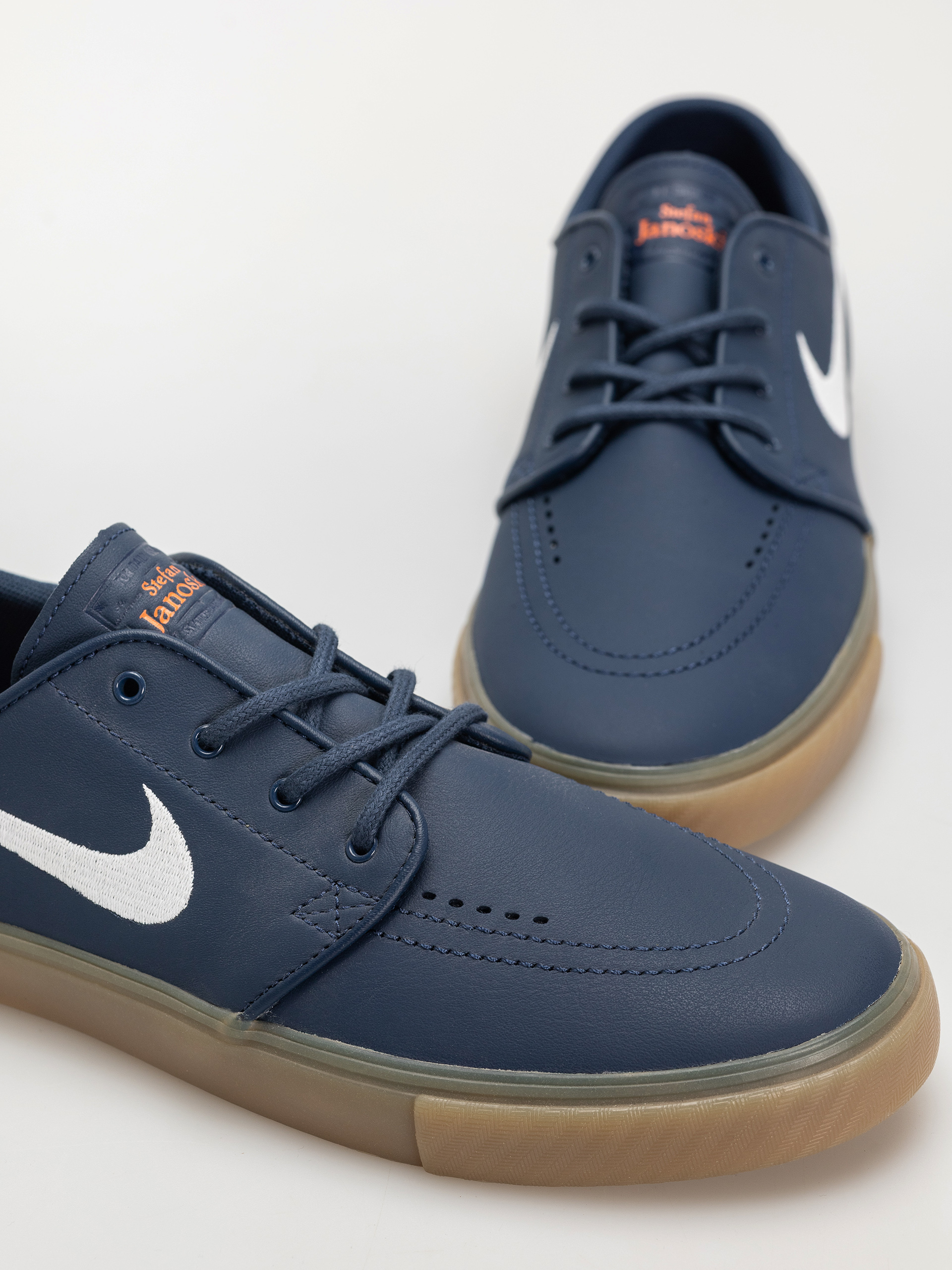 Pantofi Nike SB Zoom Janoski Og+ Iso (navy/white navy gum light brown)