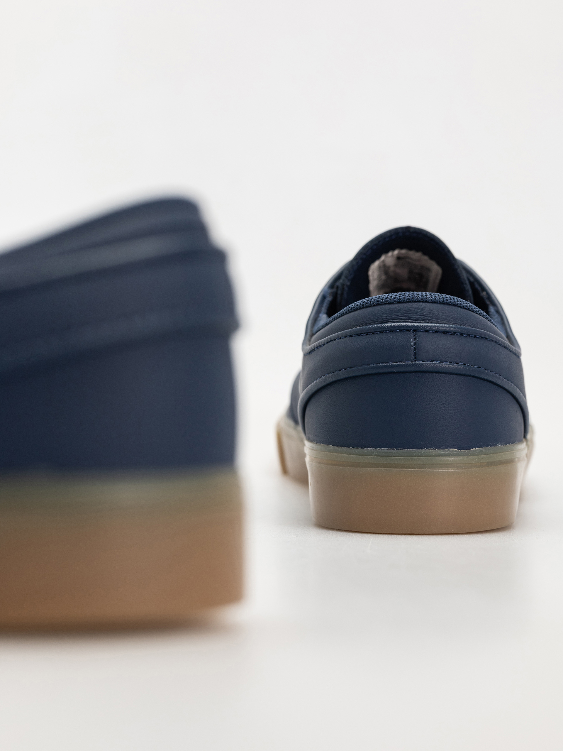 Pantofi Nike SB Zoom Janoski Og+ Iso (navy/white navy gum light brown)