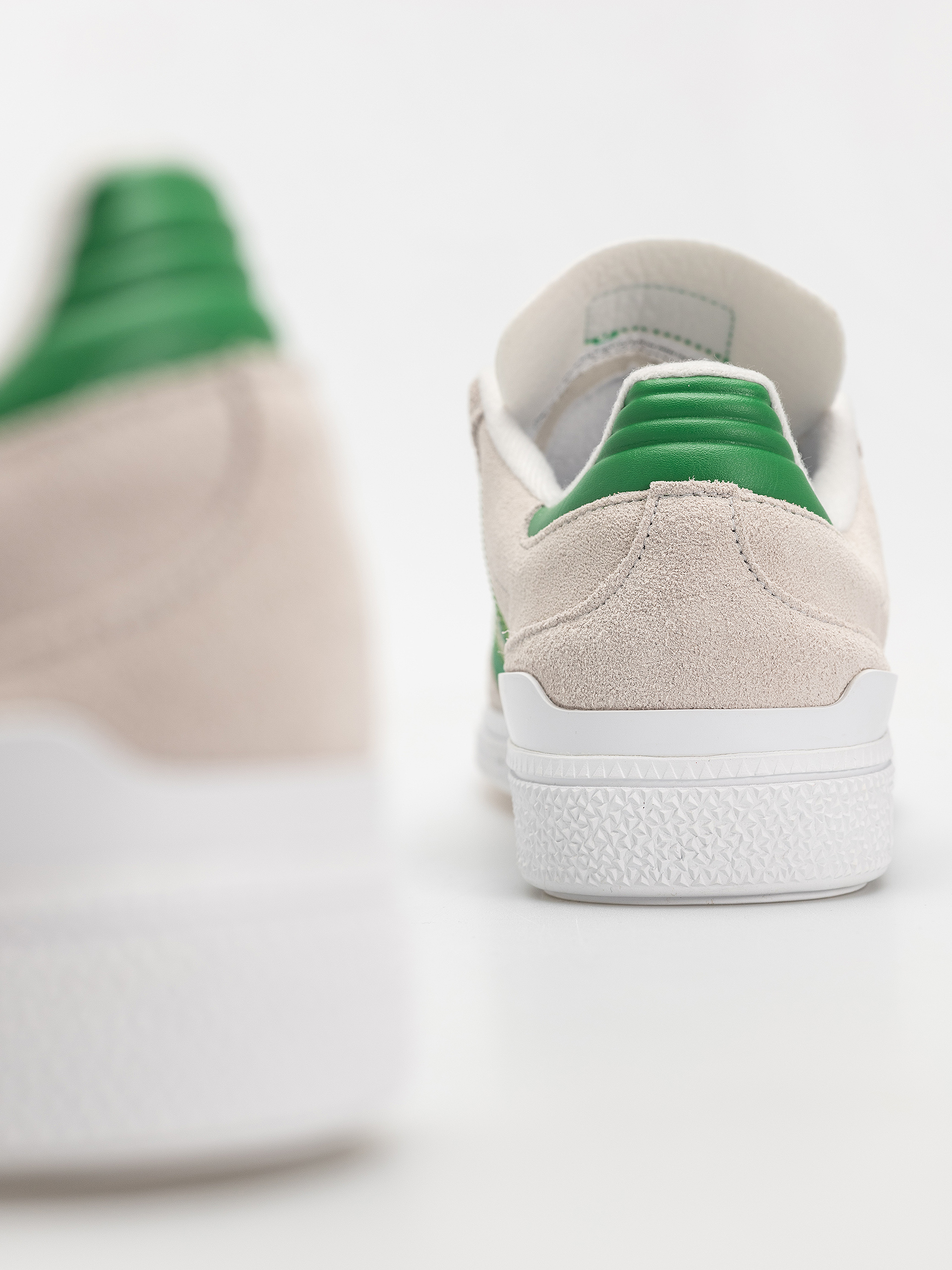 Pantofi adidas Busenitz (crywht/crywht/goldmt)