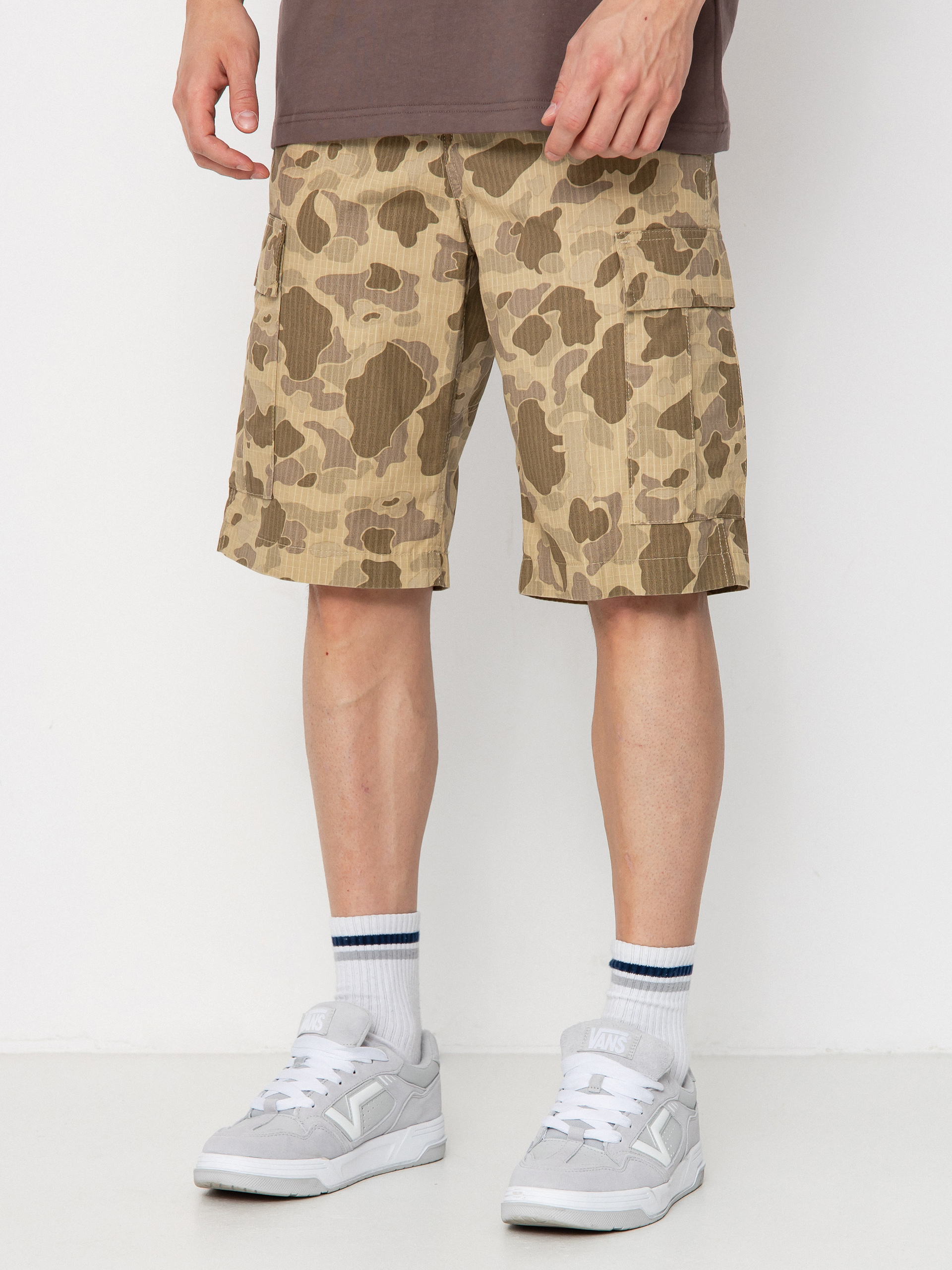 Pantaloni scuru021bi Carhartt WIP Regular Cargo (camo duck/desert)