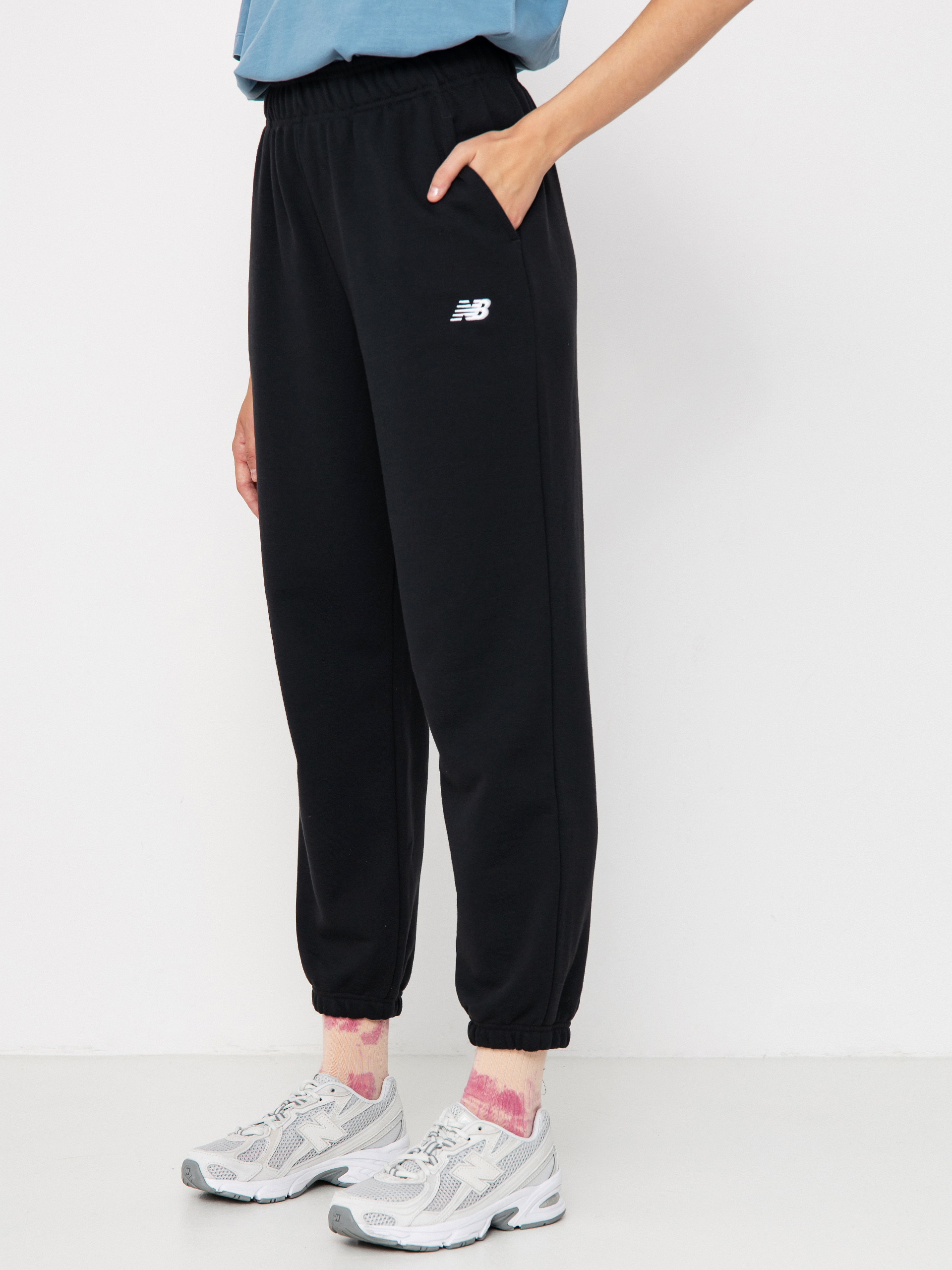Pantaloni New Balance French Terry Wmn (black)