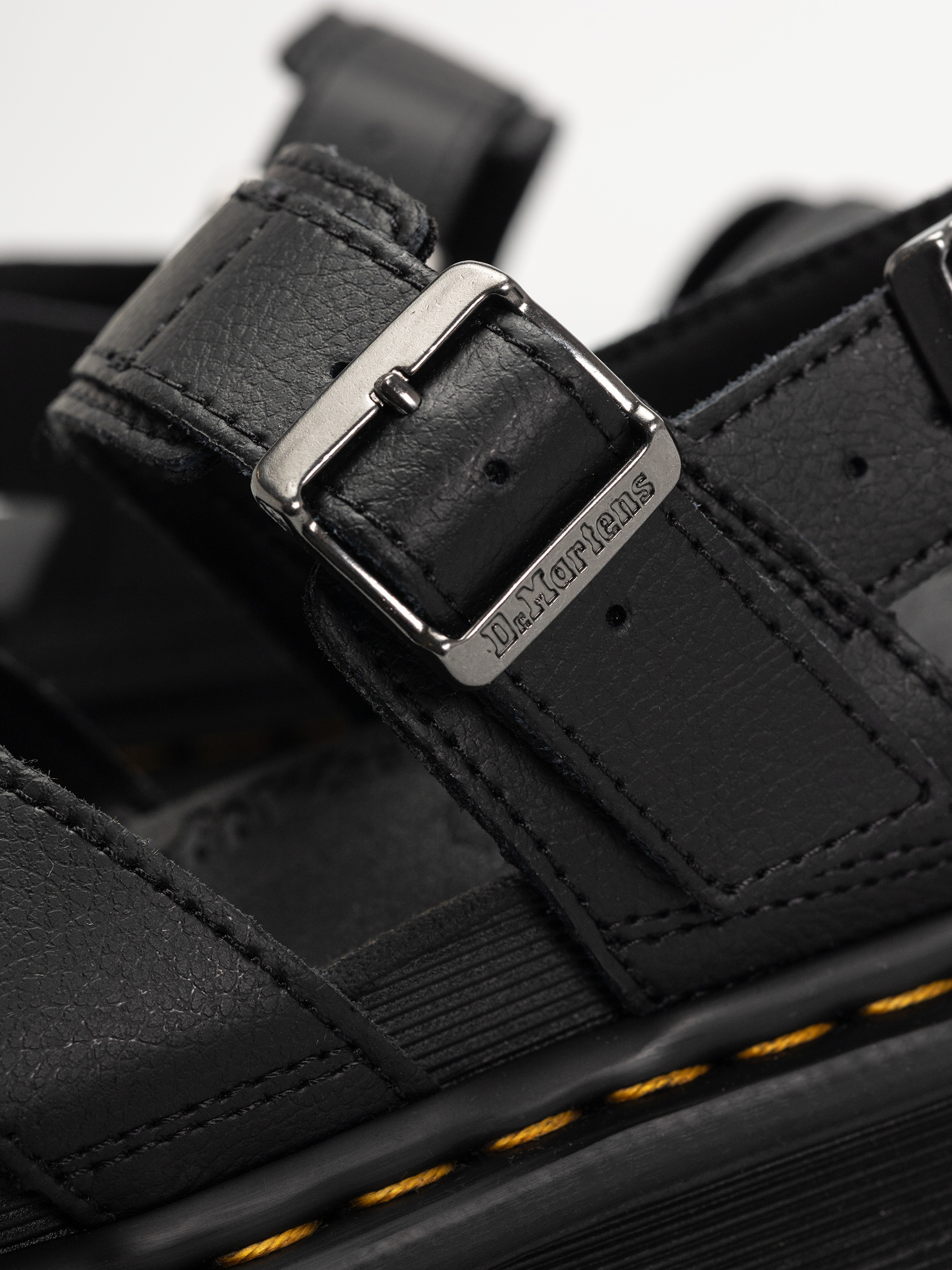 Sandale Dr. Martens Voss II Wmn (black athena)