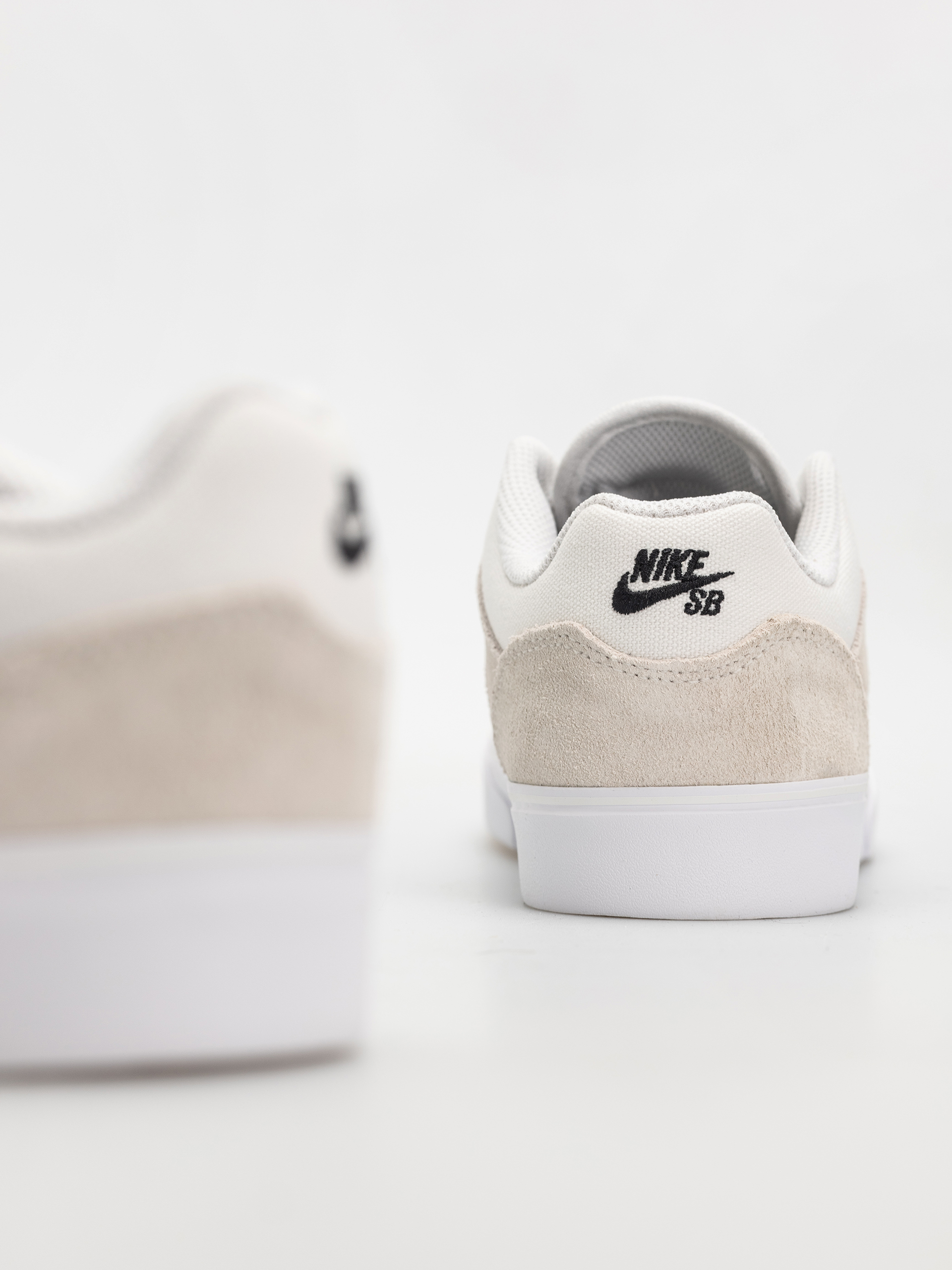 Pantofi Nike SB Malor JR (white/black summit white gum light brown)