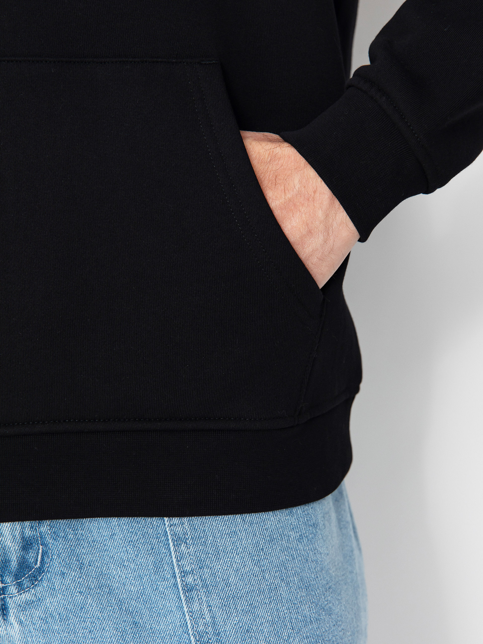 Hanorac cu glugă Santa Cruz Guzman Scroll Front HD (black)