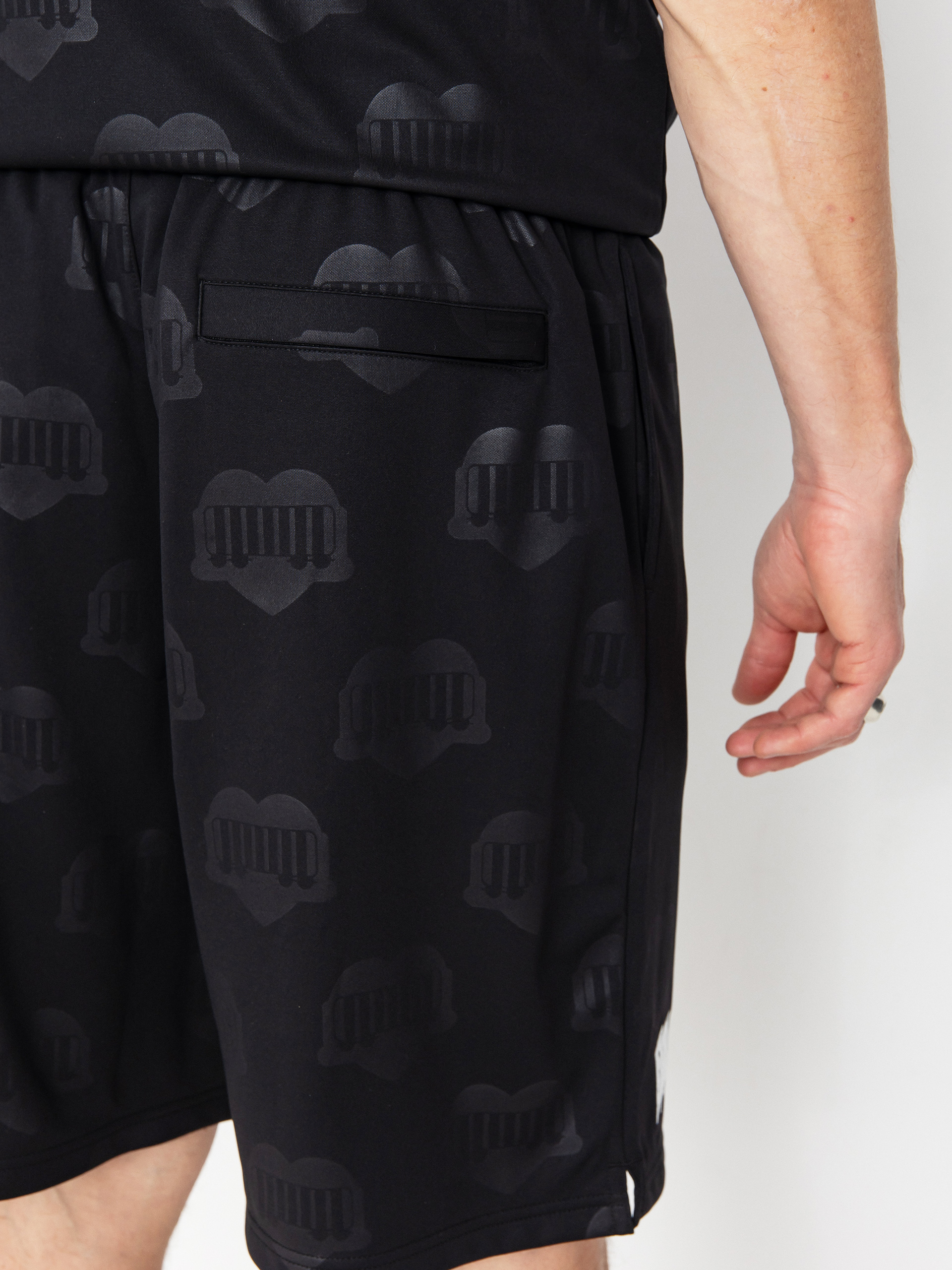 Pantaloni scurți Carhartt WIP Hartts Football (heart train jacquard/black)