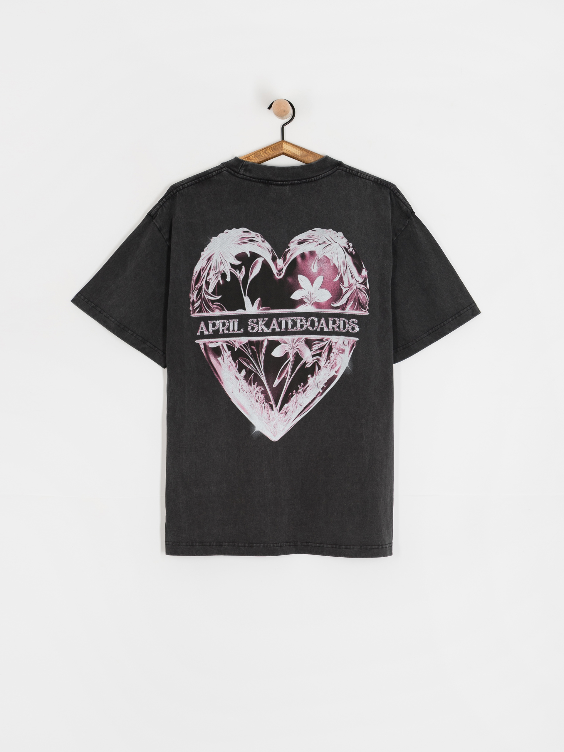Tricou April Skateboards Heart (vintage black)
