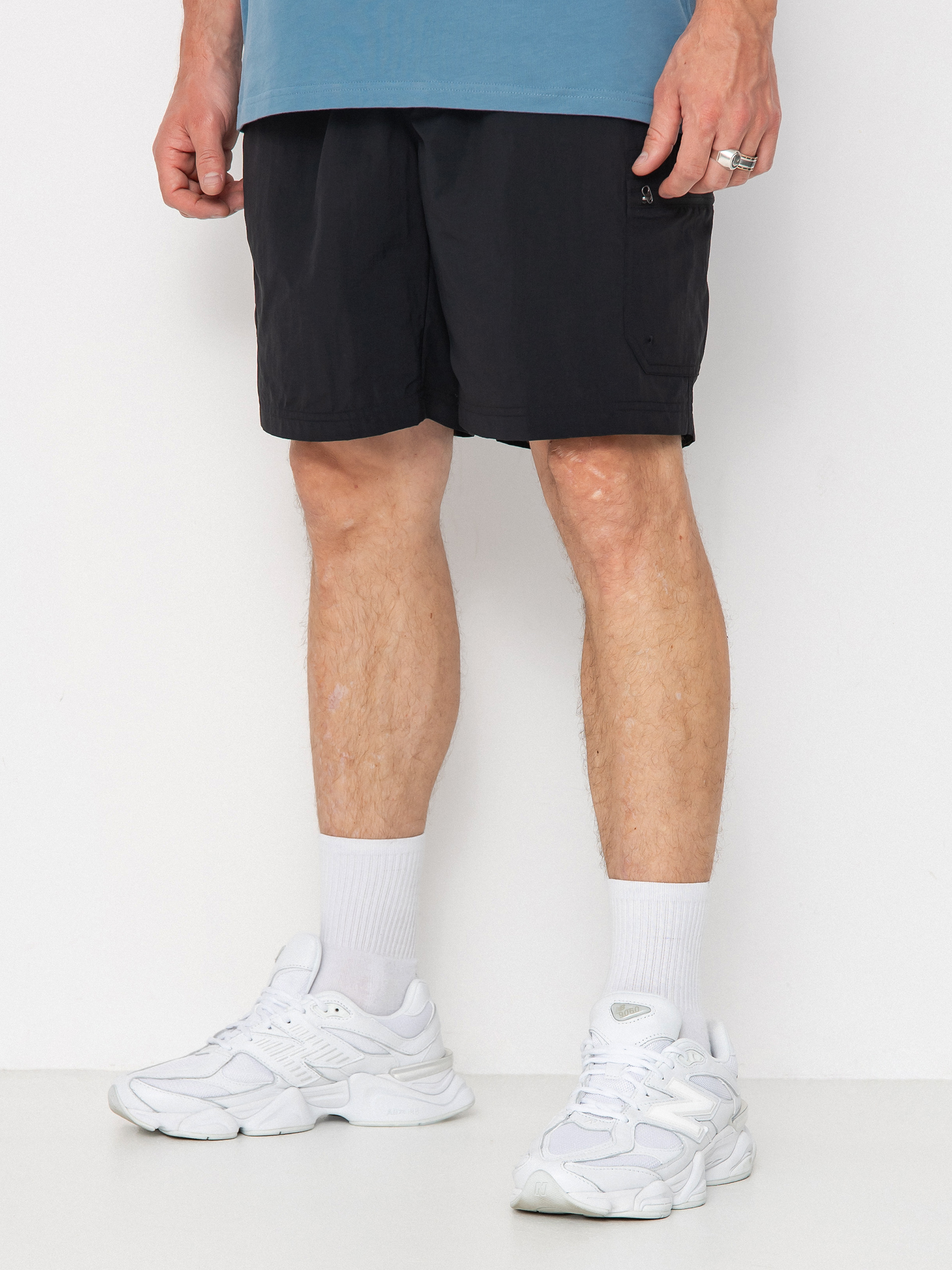 Pantaloni scurți Columbia Mountaindale Cargo (black)