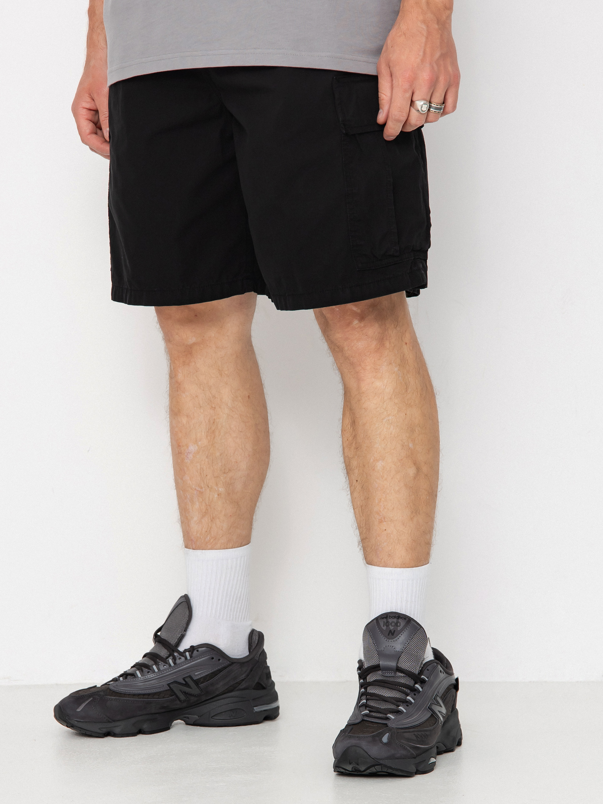 Pantaloni scurți Carhartt WIP Cole Cargo (black/garment dyed)