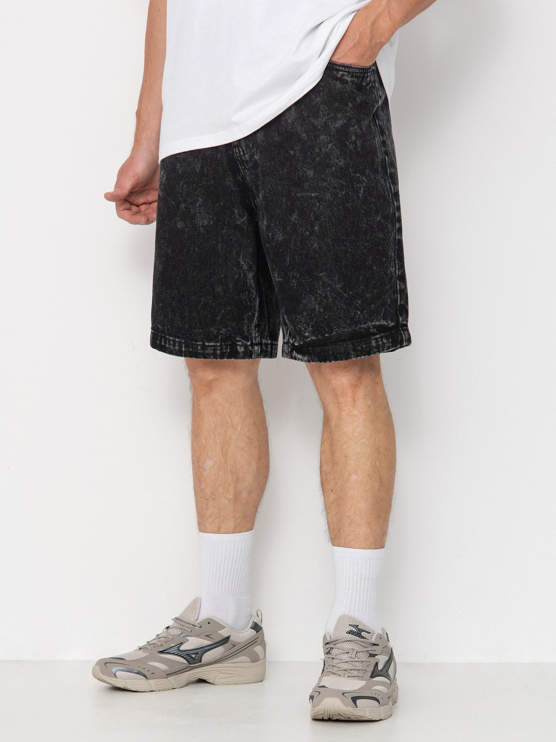 Pantaloni scuru021bi Santa Cruz Big (black acid wash)