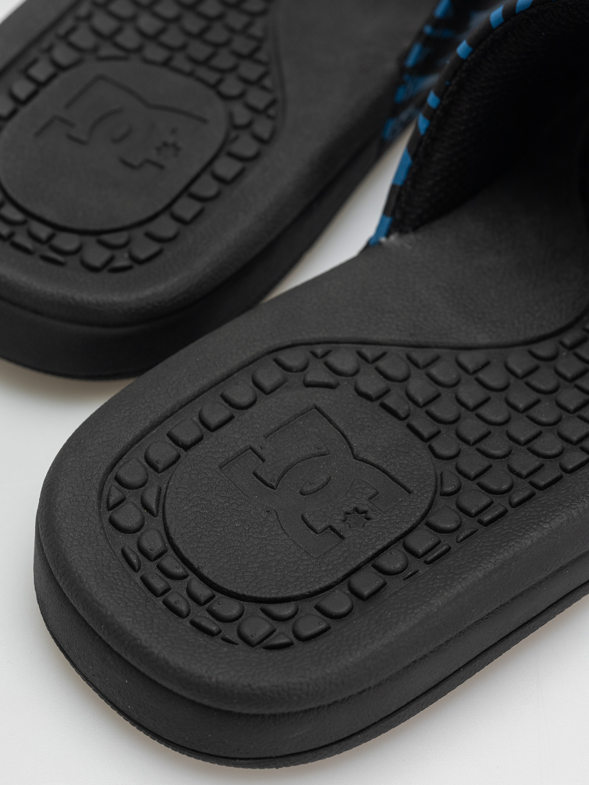 Șlapi DC Bolsa (black/dc print)