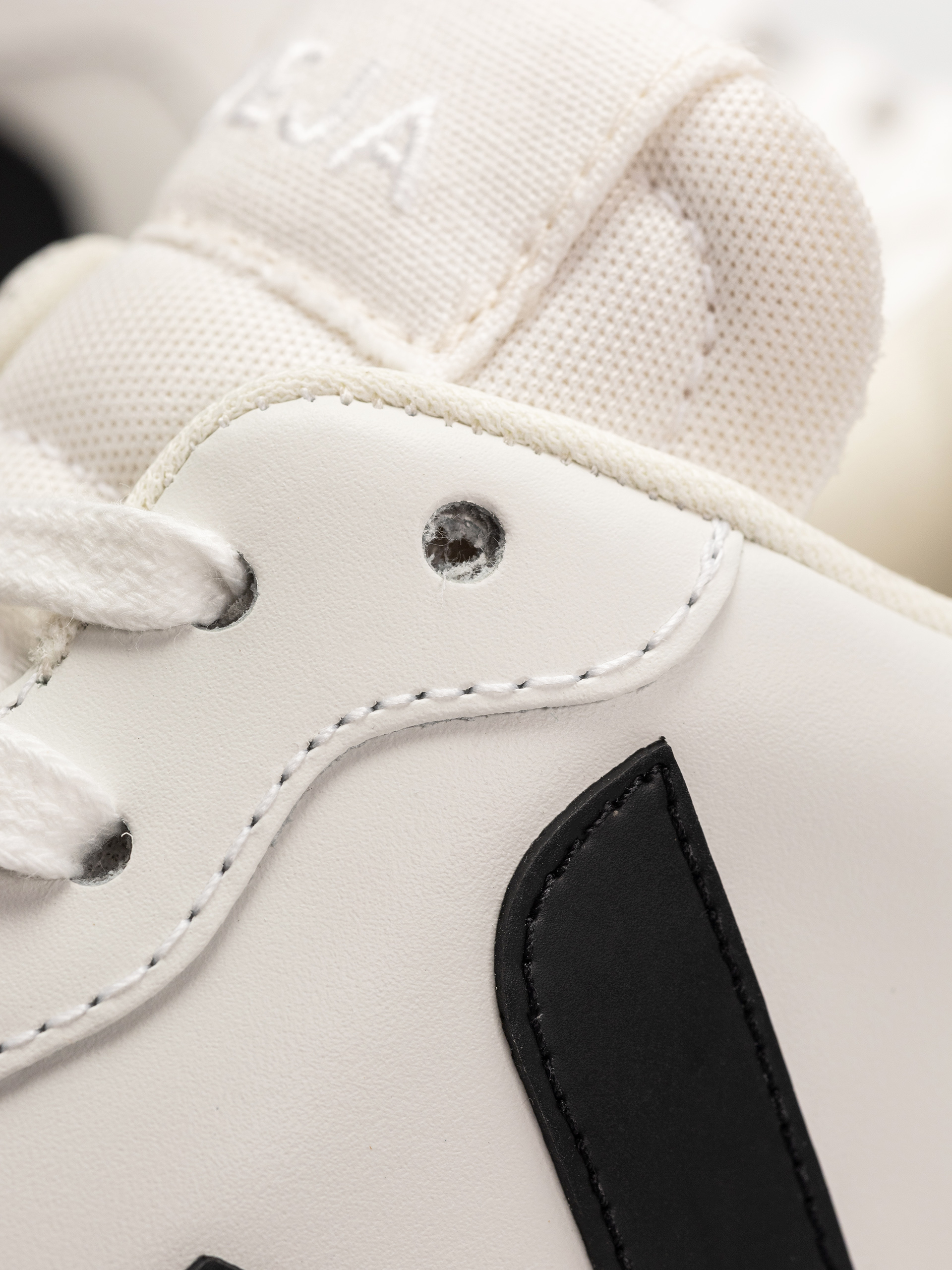 Pantofi Veja V-10 Wmn - bej (extra white black)