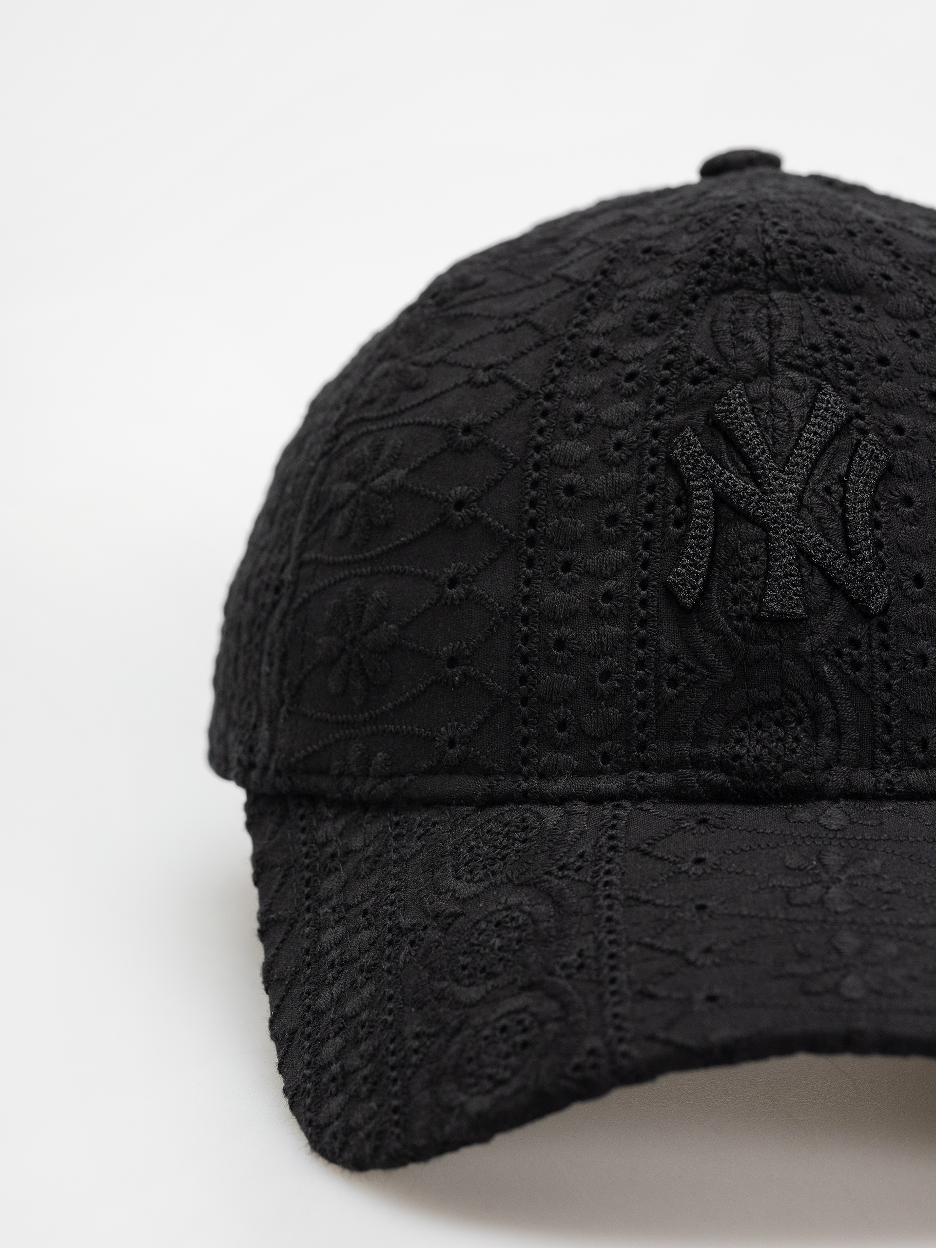 Șapcă New Era Broderie 9Twenty New York Yankees Wmn (black)