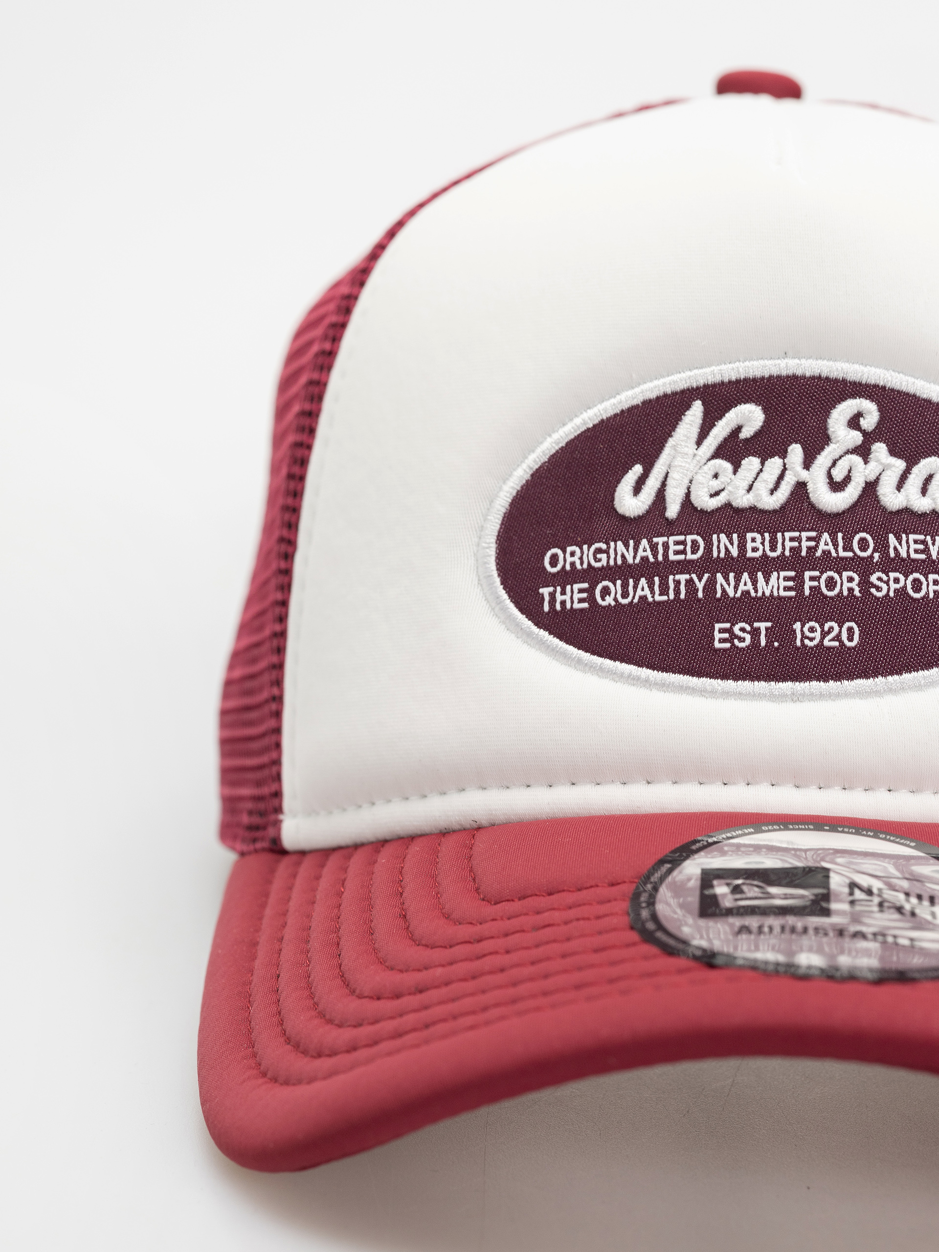 Șapcă New Era Oval Foam Patch Trucker (cherry/white)