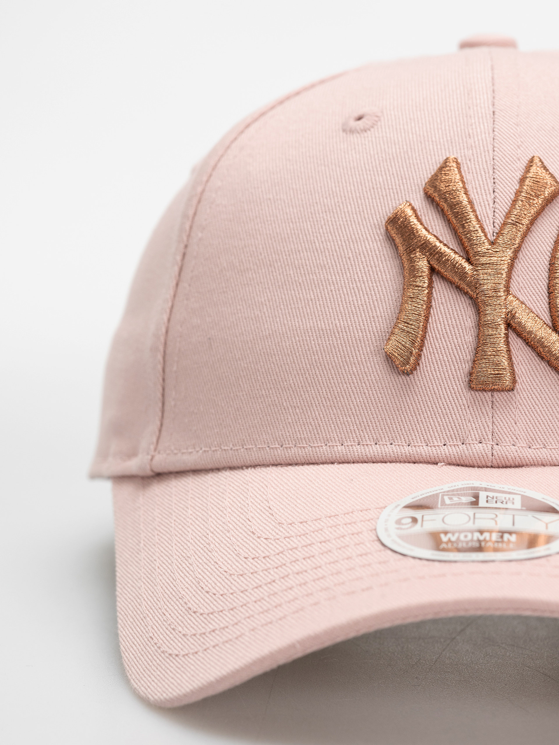 Șapcă New Era Metallic Logo 9Forty New York Yankees Wmn (pink)