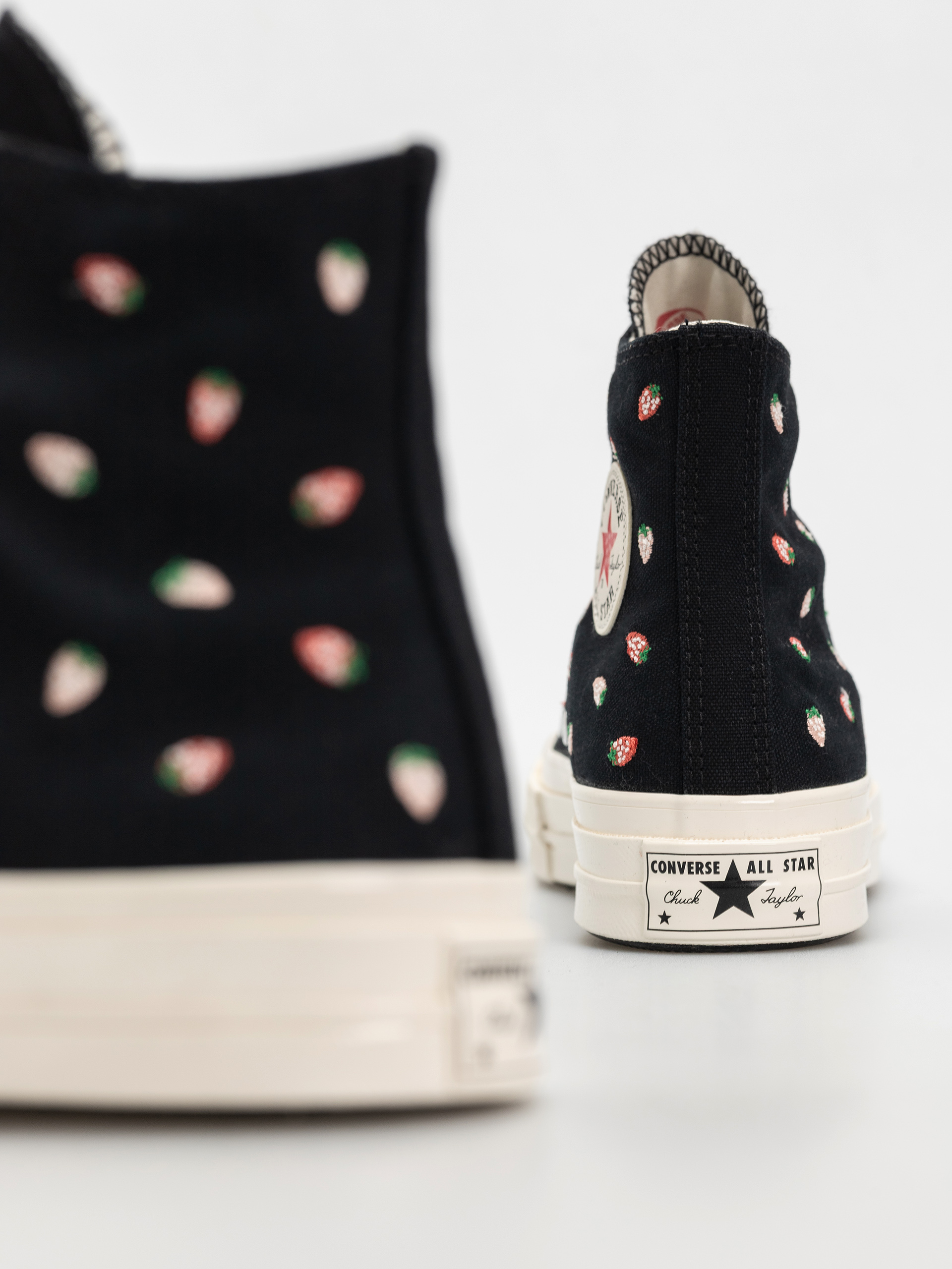 Teniși Converse Chuck 70 Hi (black/soft red/green)