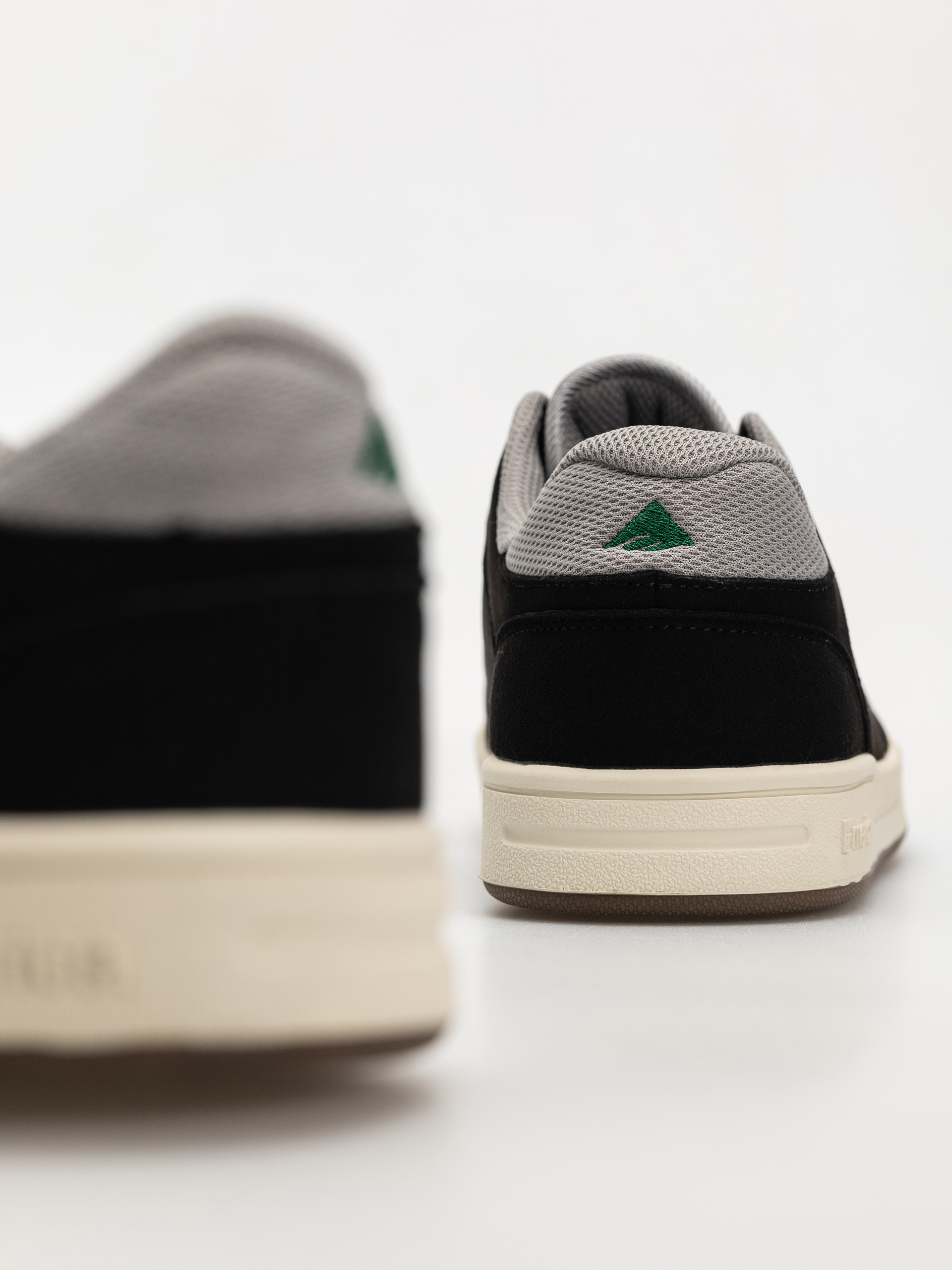 Pantofi Emerica Heritic (black/tan)