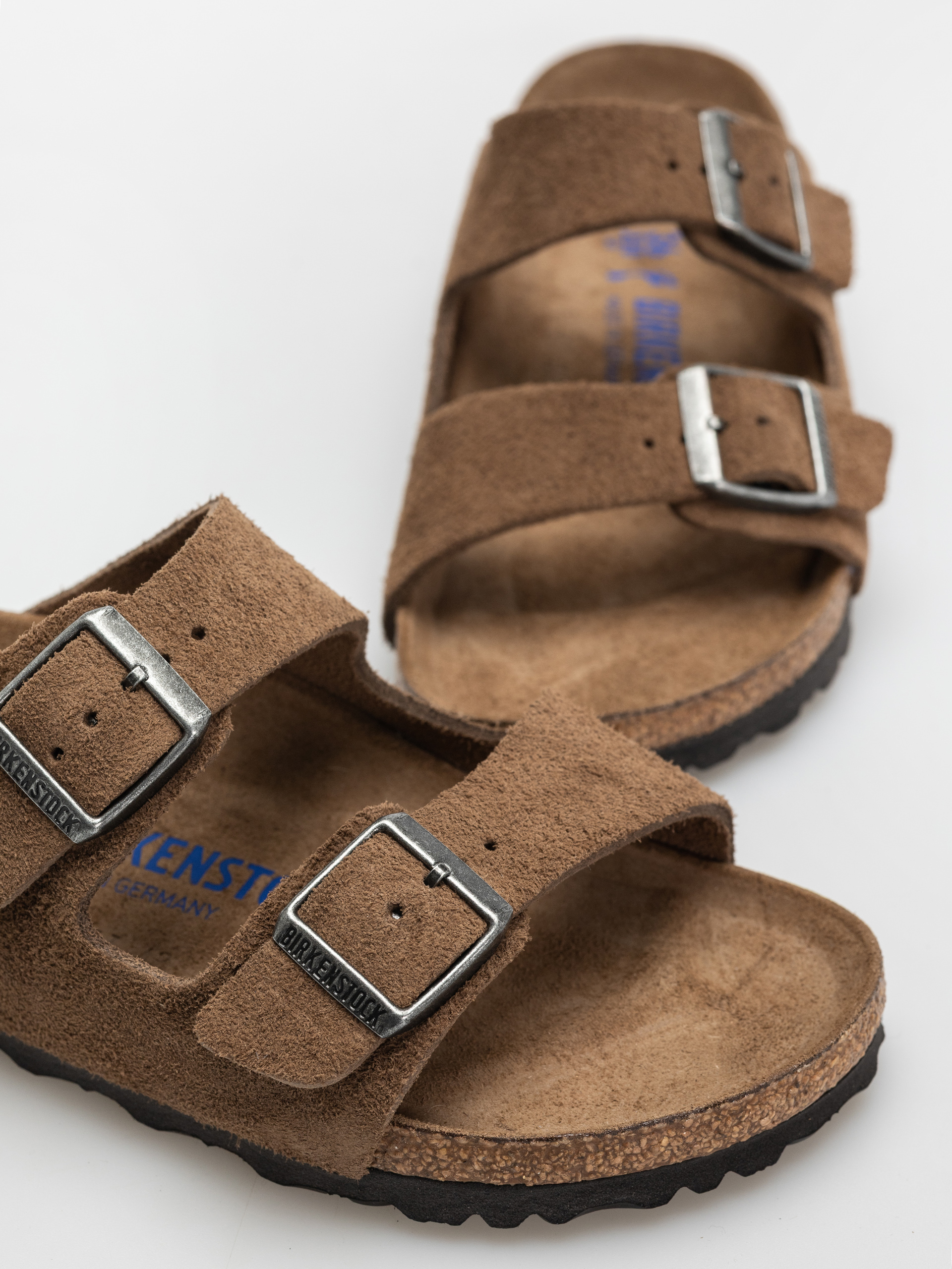 Șlapi Birkenstock Arizona Suede Leather Narrow Wmn (dark tea)
