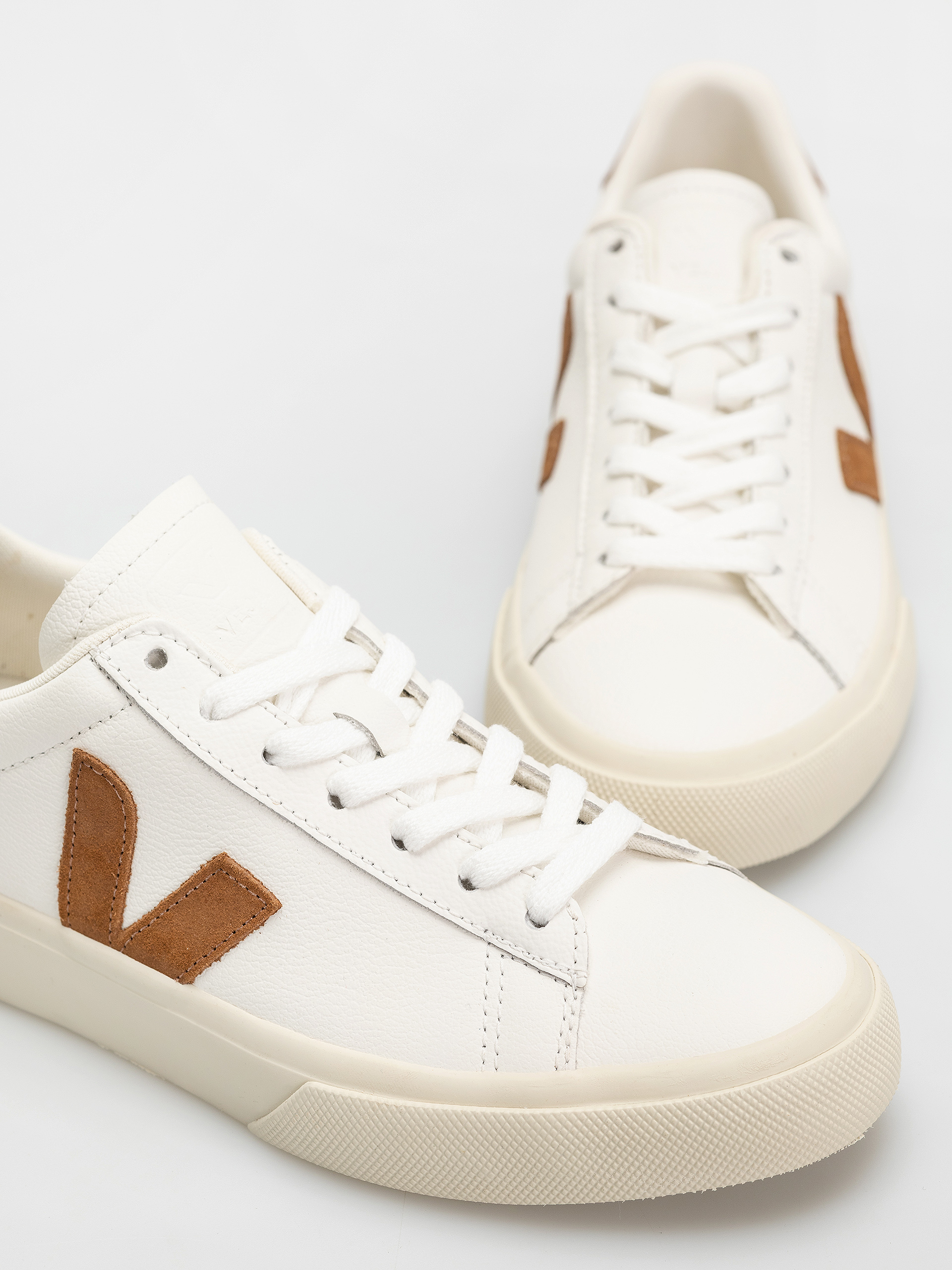 Pantofi Veja Campo Wmn (white cognac)