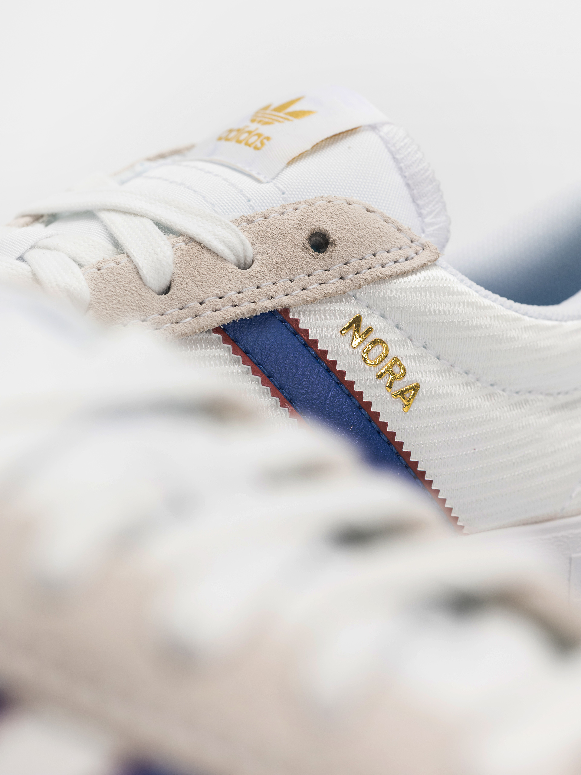 Pantofi adidas Nora (ftwwht/royblu/betsca)