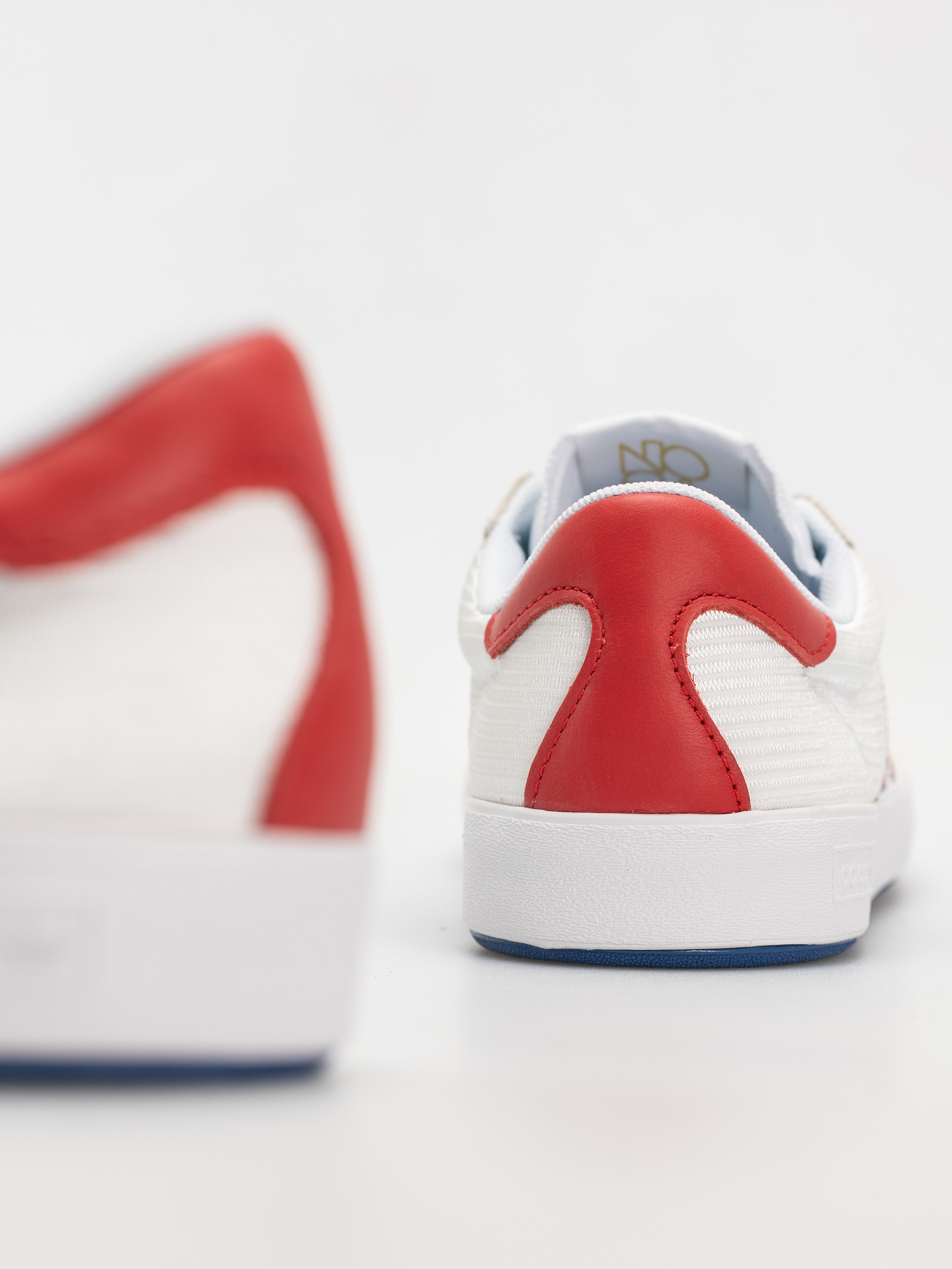 Pantofi adidas Nora (ftwwht/royblu/betsca)