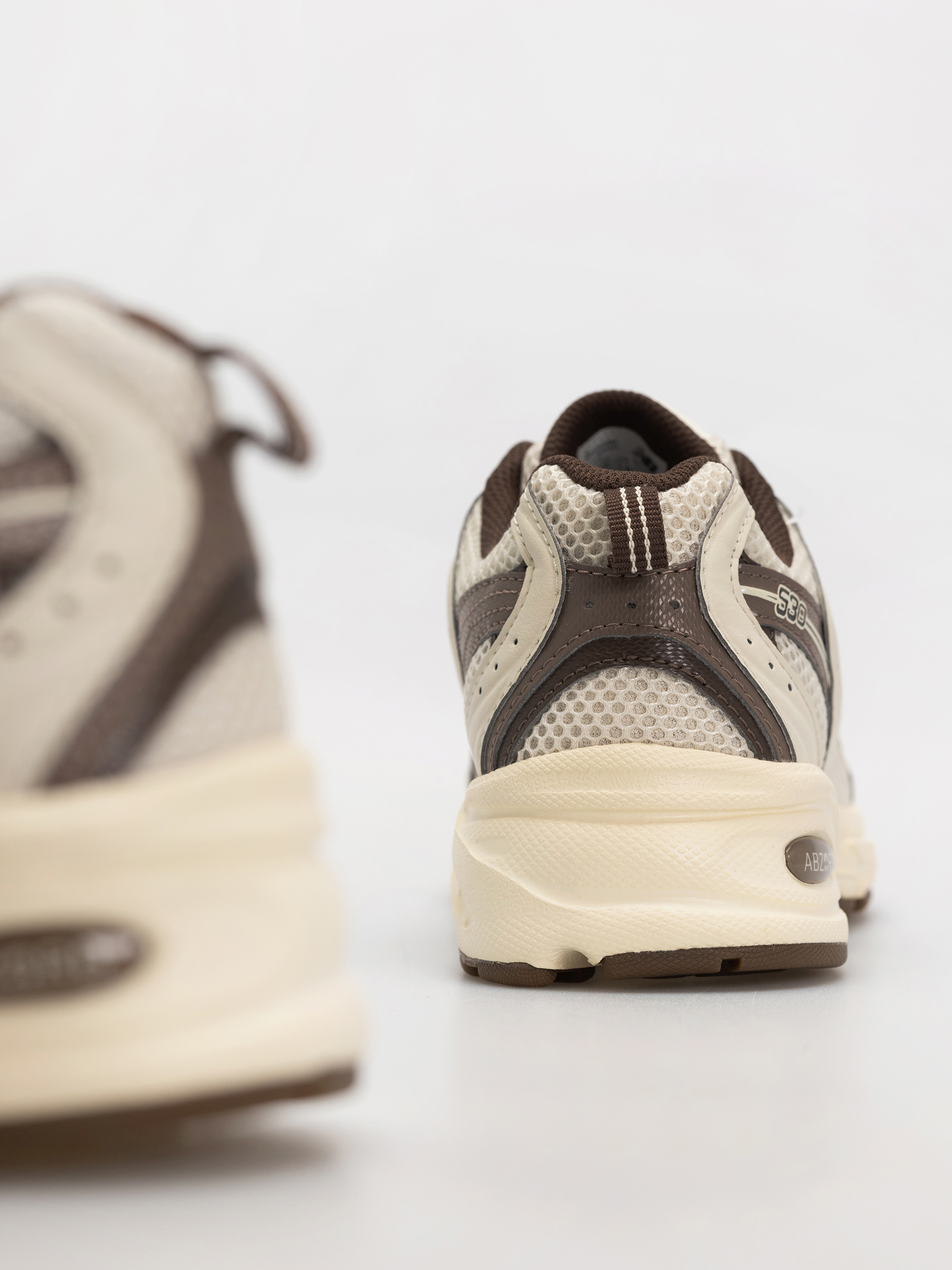 Pantofi New Balance 530 (angora)