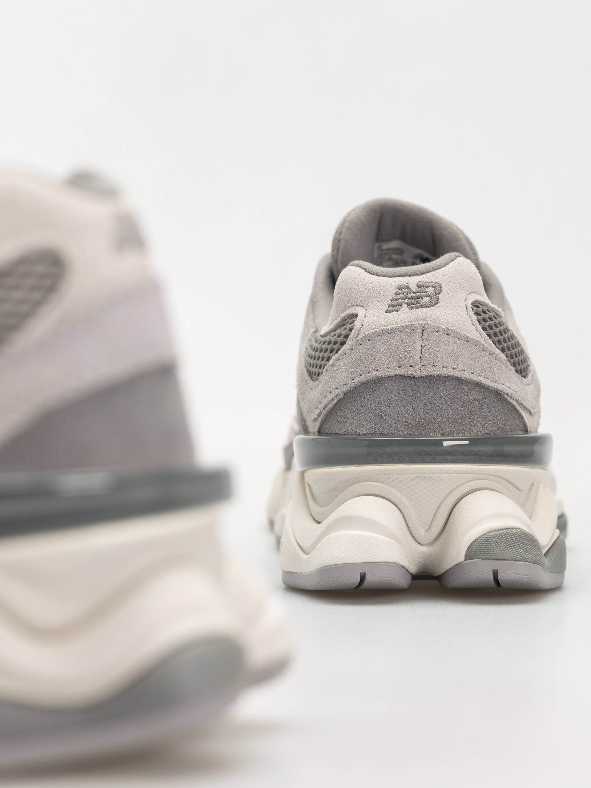 Pantofi New Balance 9060 (slate grey)