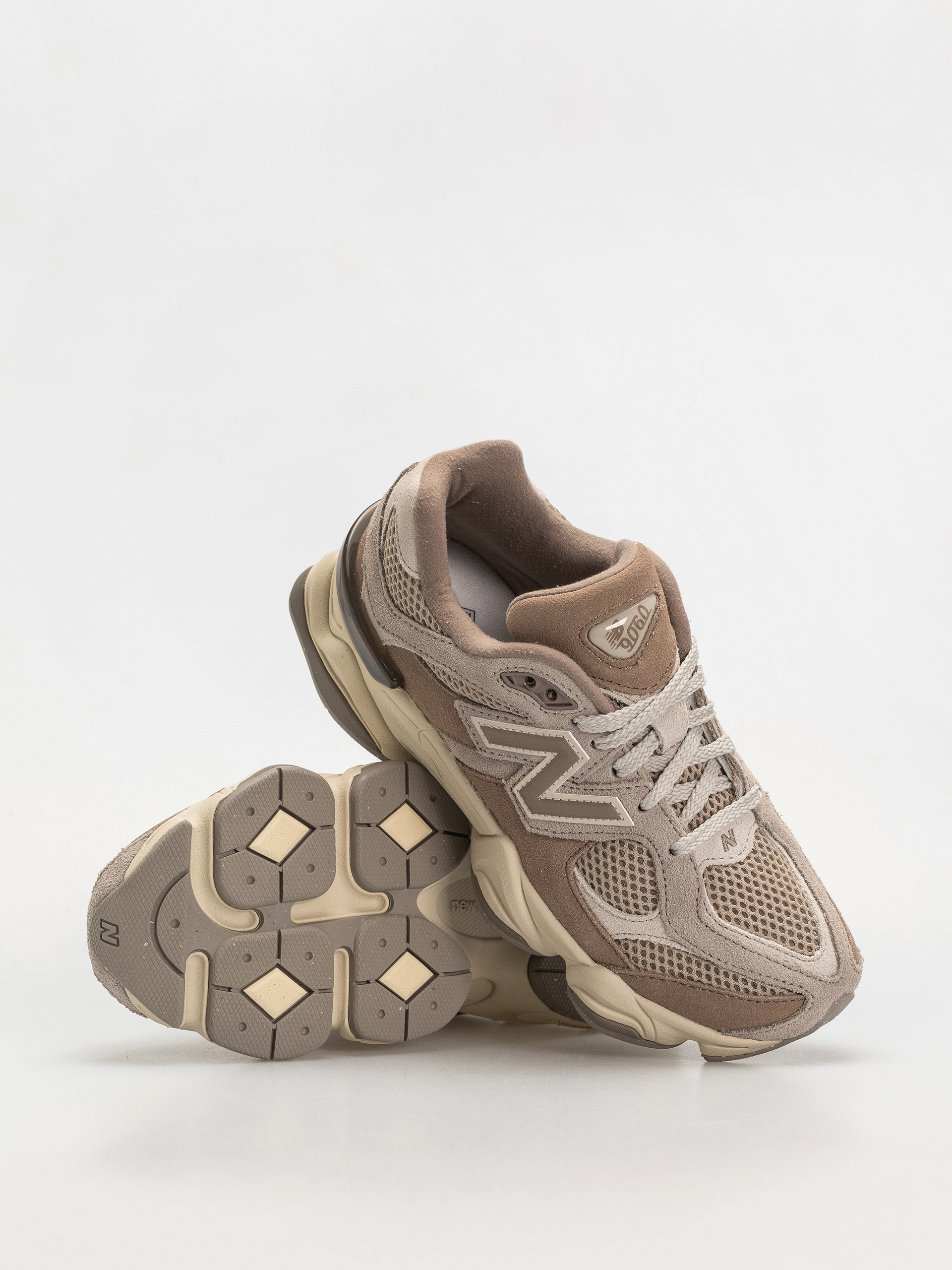 Pantofi New Balance 9060 JR (mushroom)
